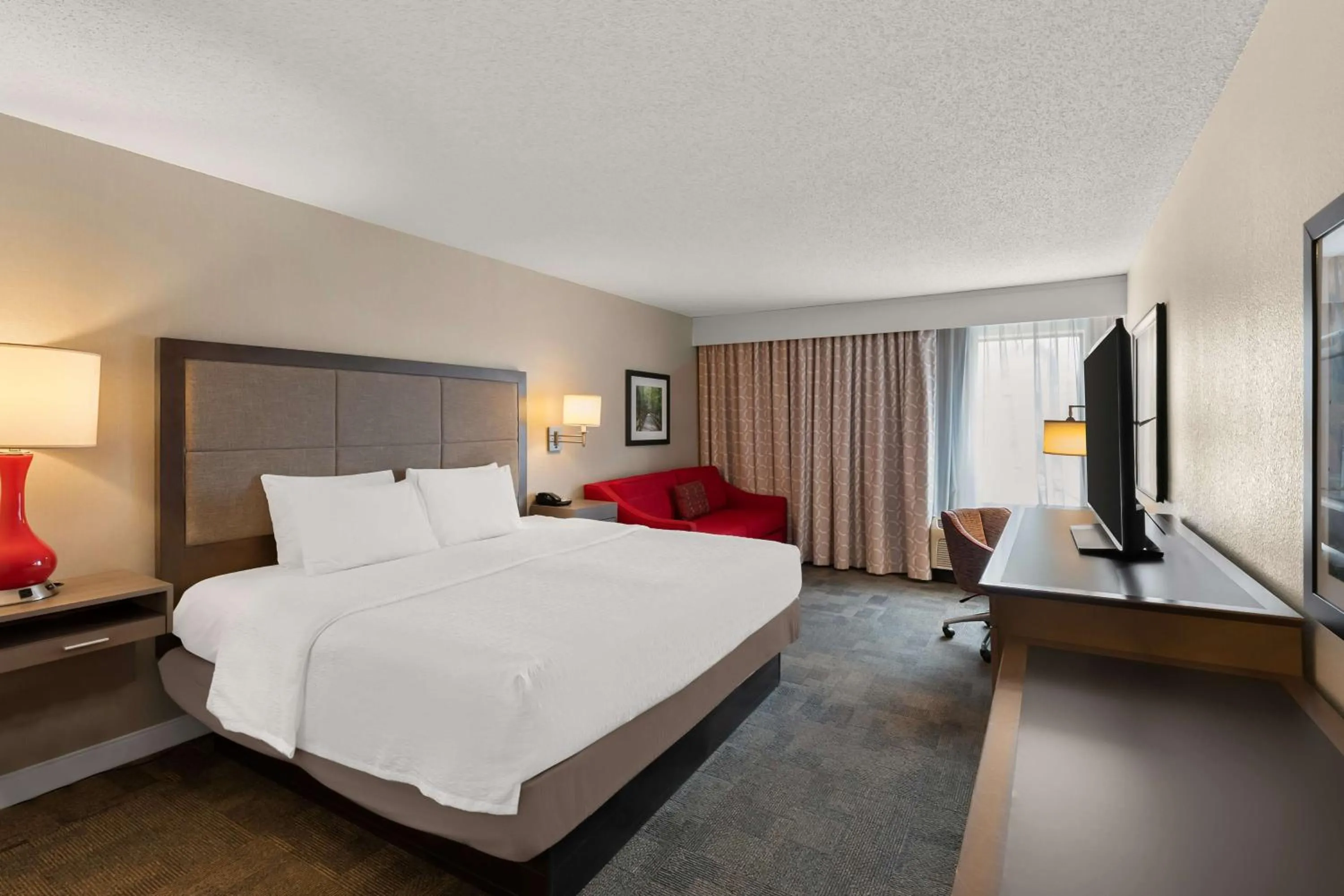 Bed in Hampton Inn Lancaster