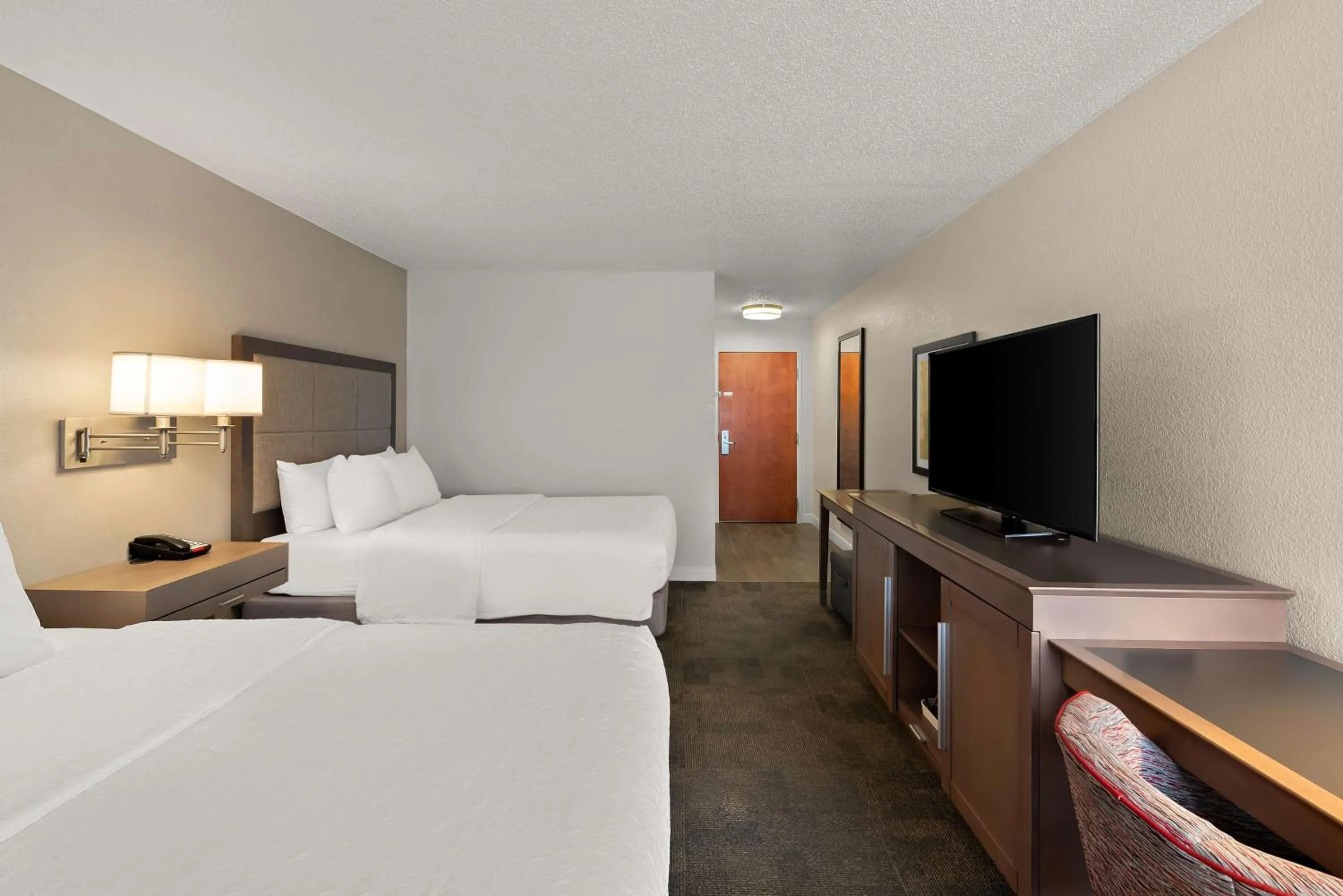 Bed in Hampton Inn Lancaster