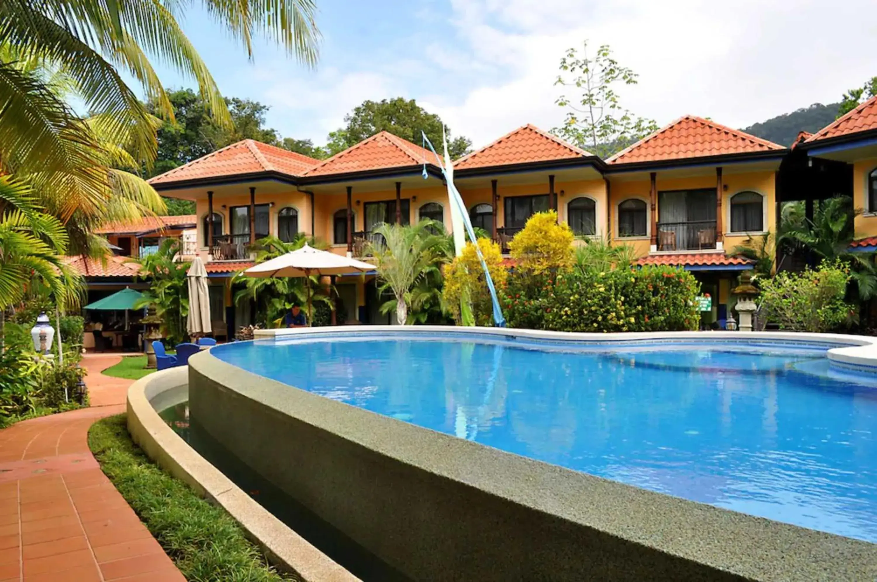 Property building in Hotel Cuna del Angel Property building in Hotel Cuna del Angel