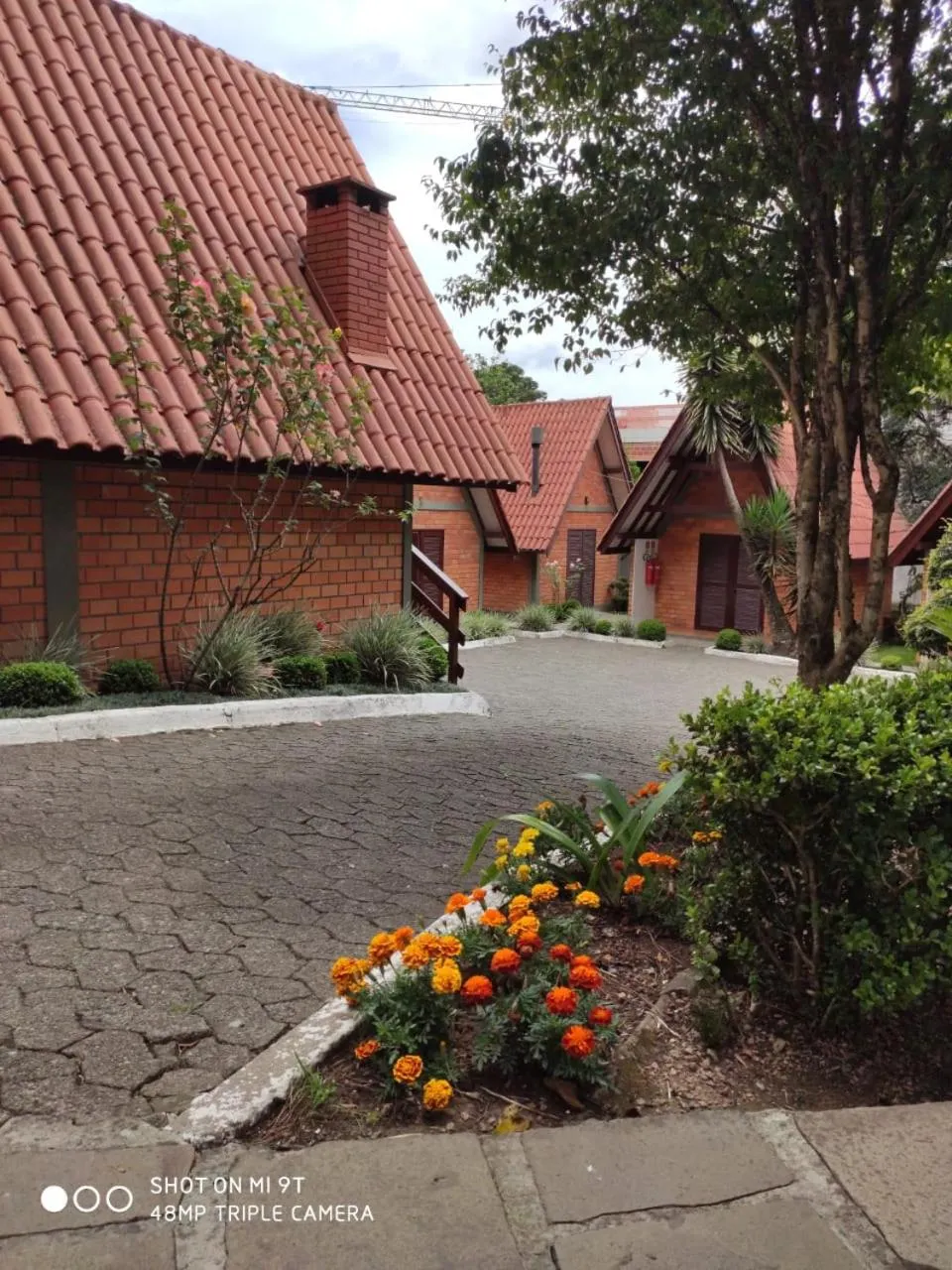 Facade/entrance in Hotel Cabana Jardim de Flores