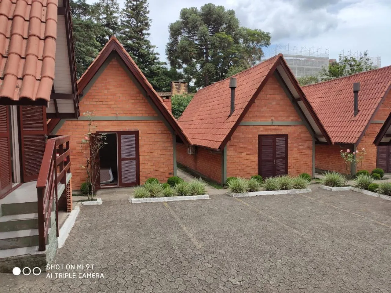 Facade/entrance in Hotel Cabana Jardim de Flores