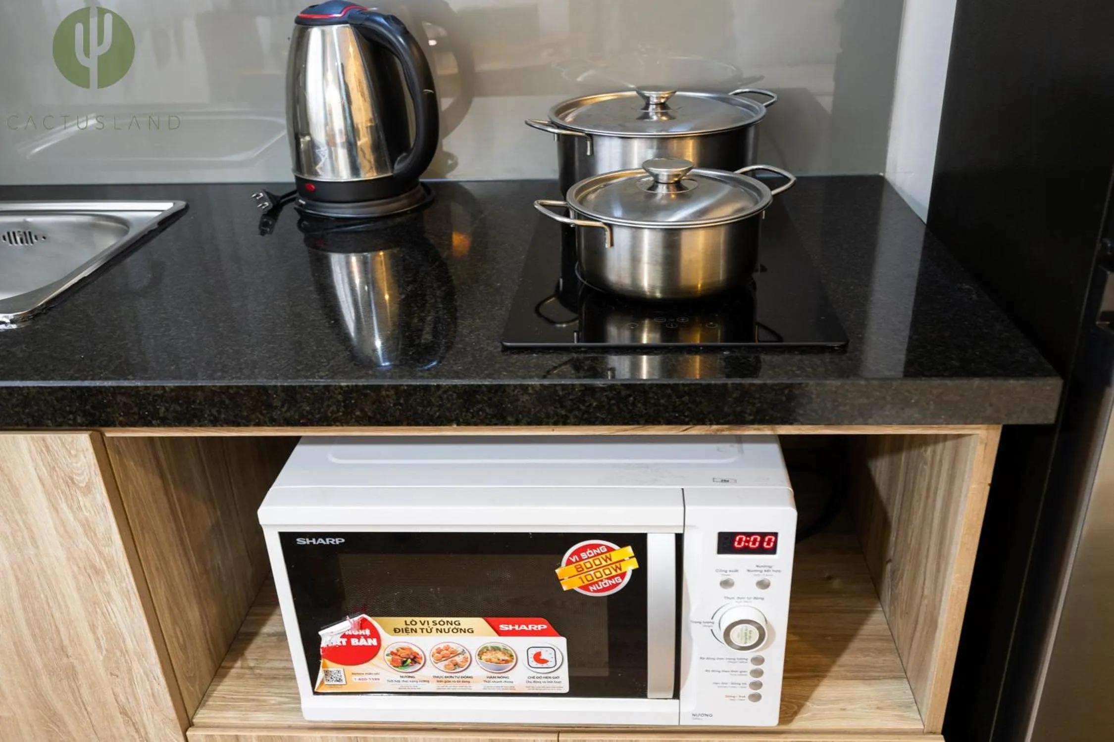 Coffee/tea facilities in Cactusland Hotel & Apartment