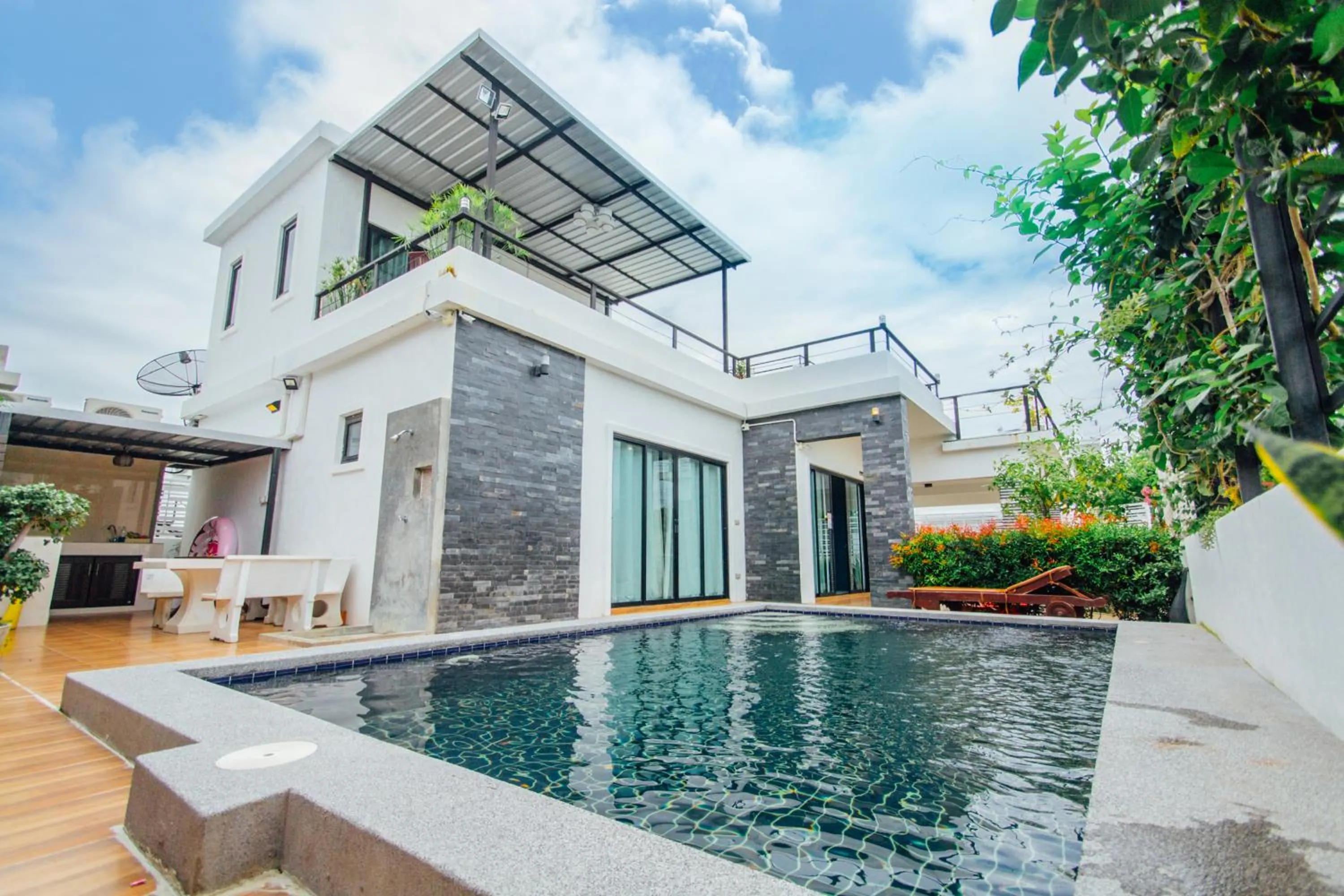FullLove HuaHin PoolVilla