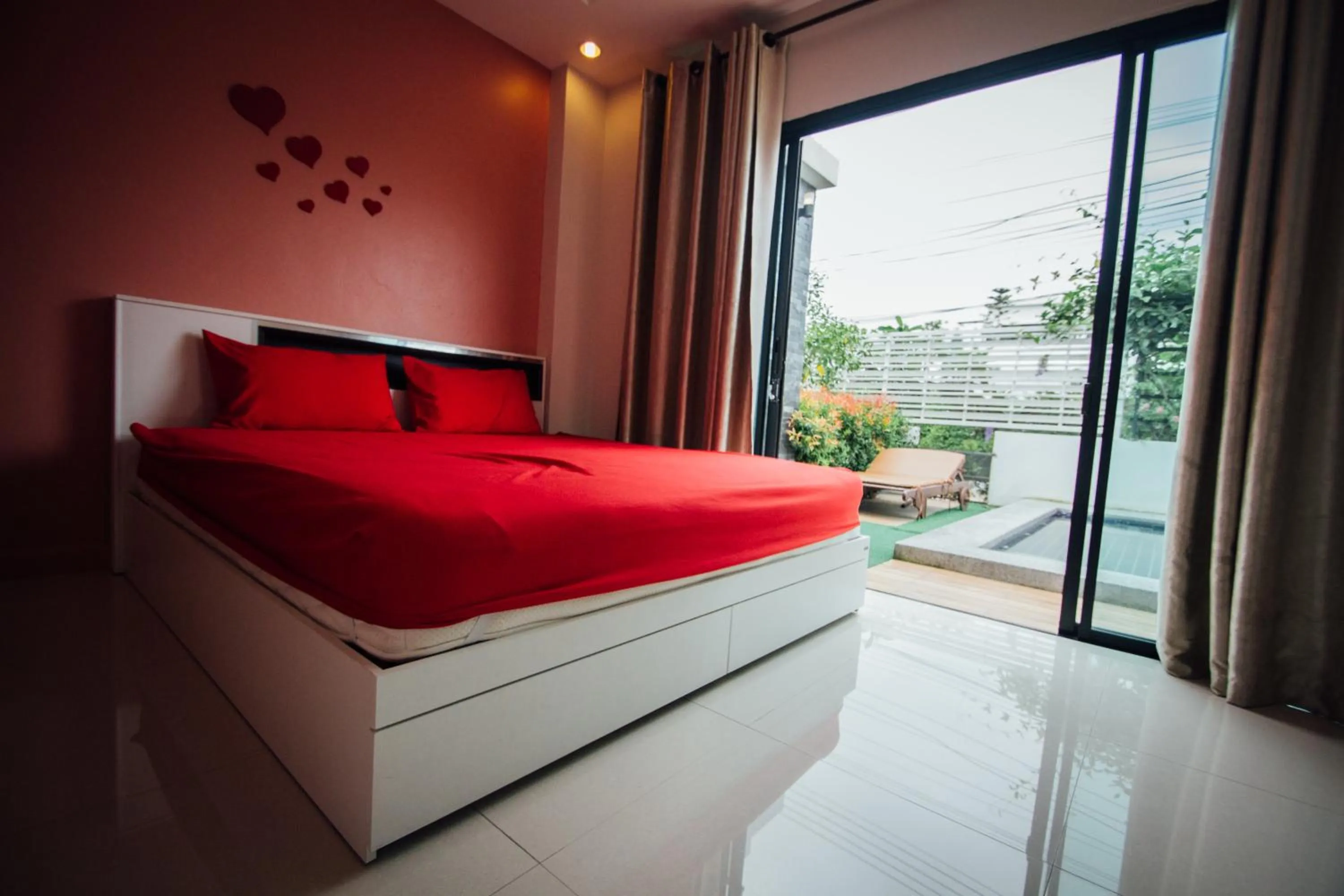 Bed in FullLove HuaHin PoolVilla