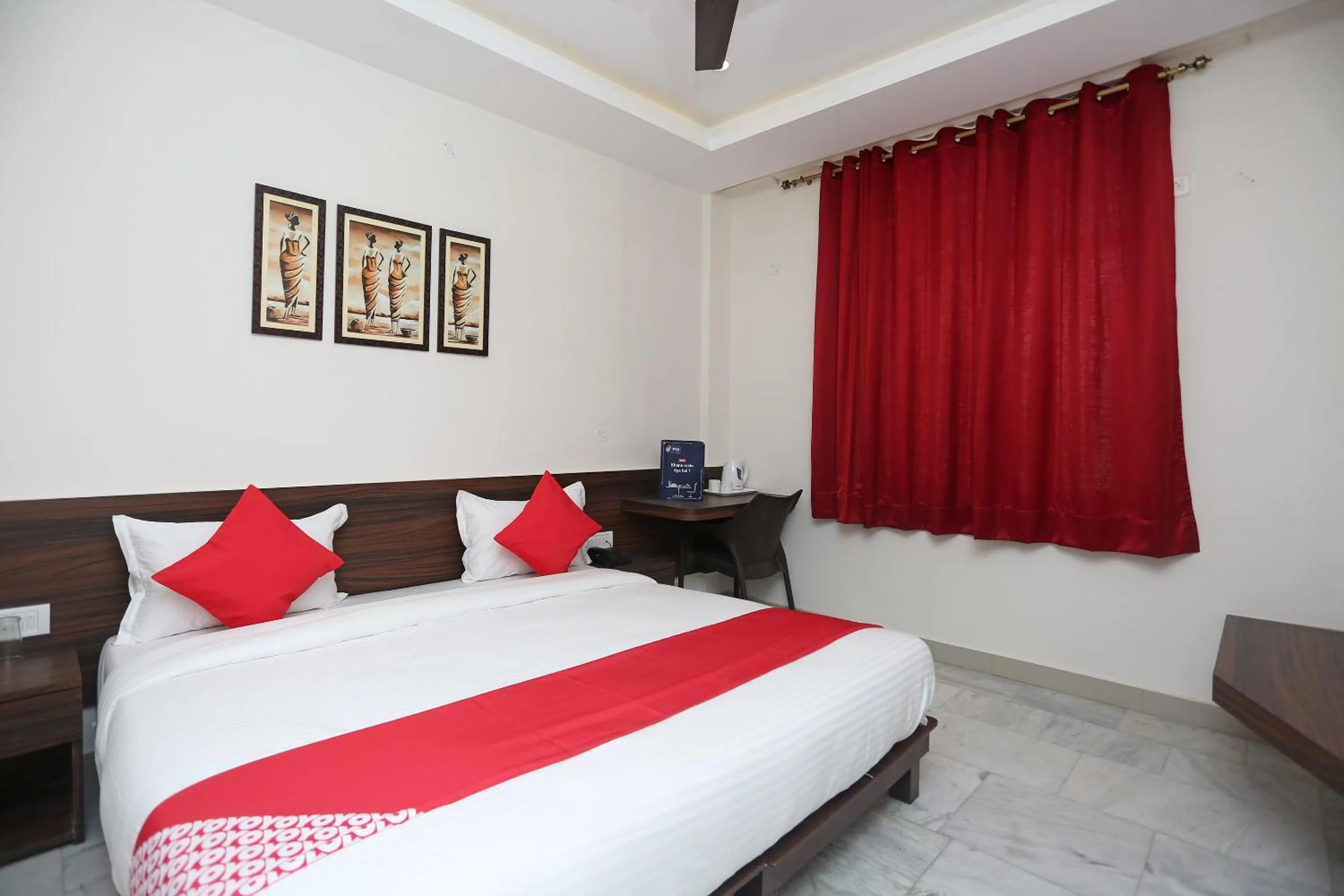 Bedroom, Bed in Hotel O Tulip Inn