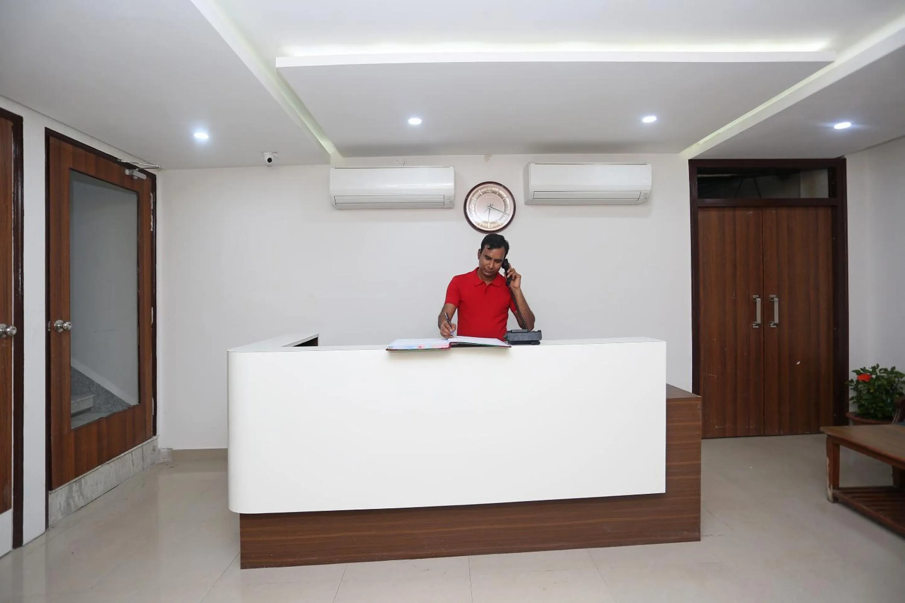 Lobby or reception in Hotel O Tulip Inn