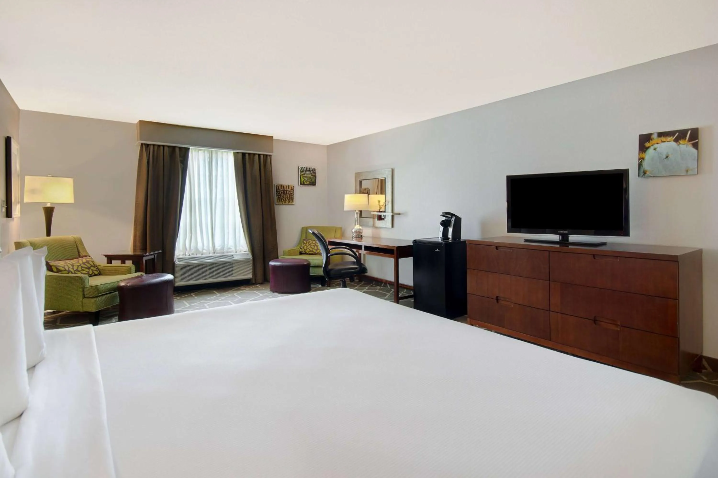 Photo of the whole room, Bed in Cypress Bend Resort, a Wyndham Hotel