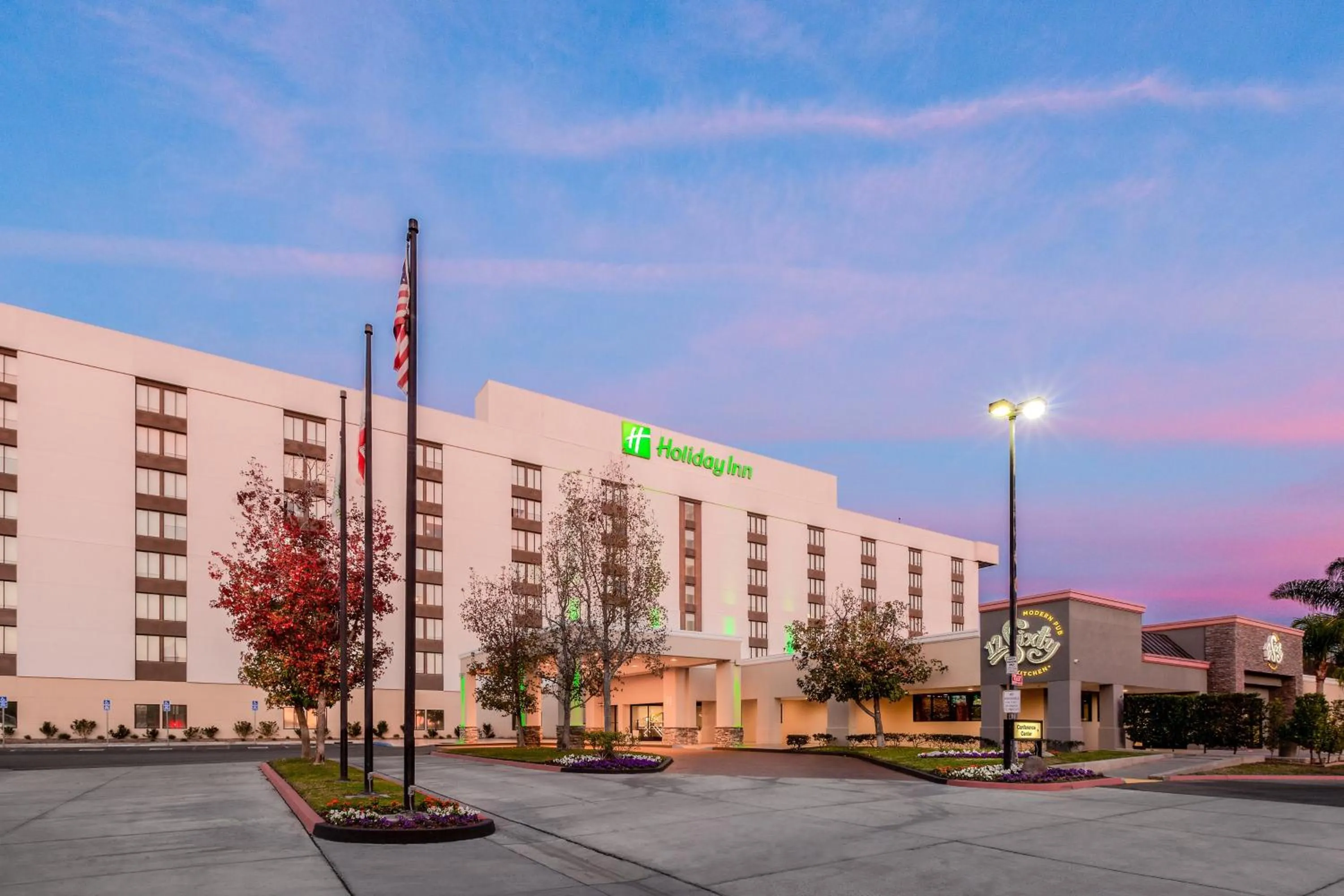 Property building in Holiday Inn La Mirada Buena Park by IHG