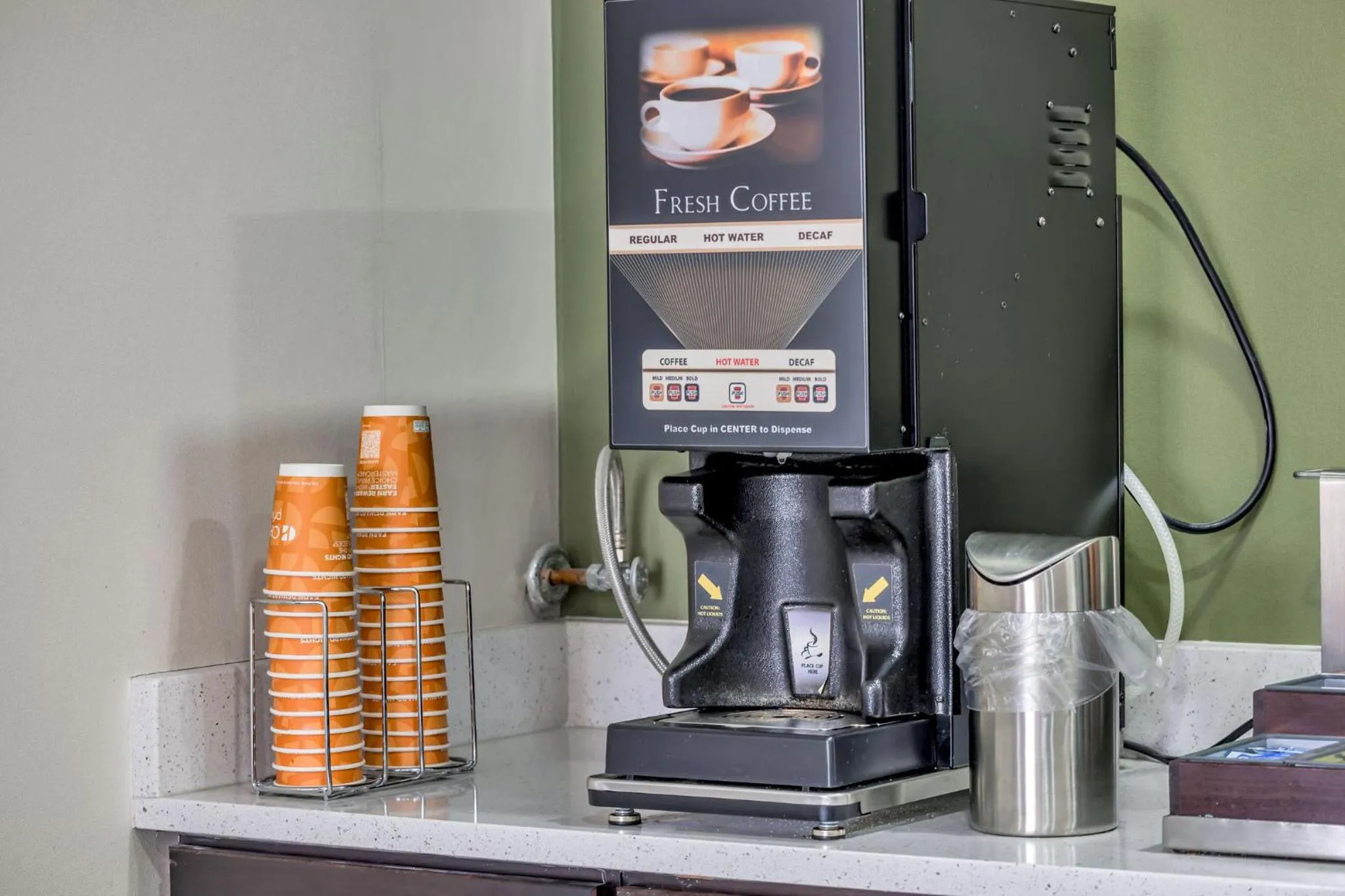 Coffee/tea facilities in College Inn