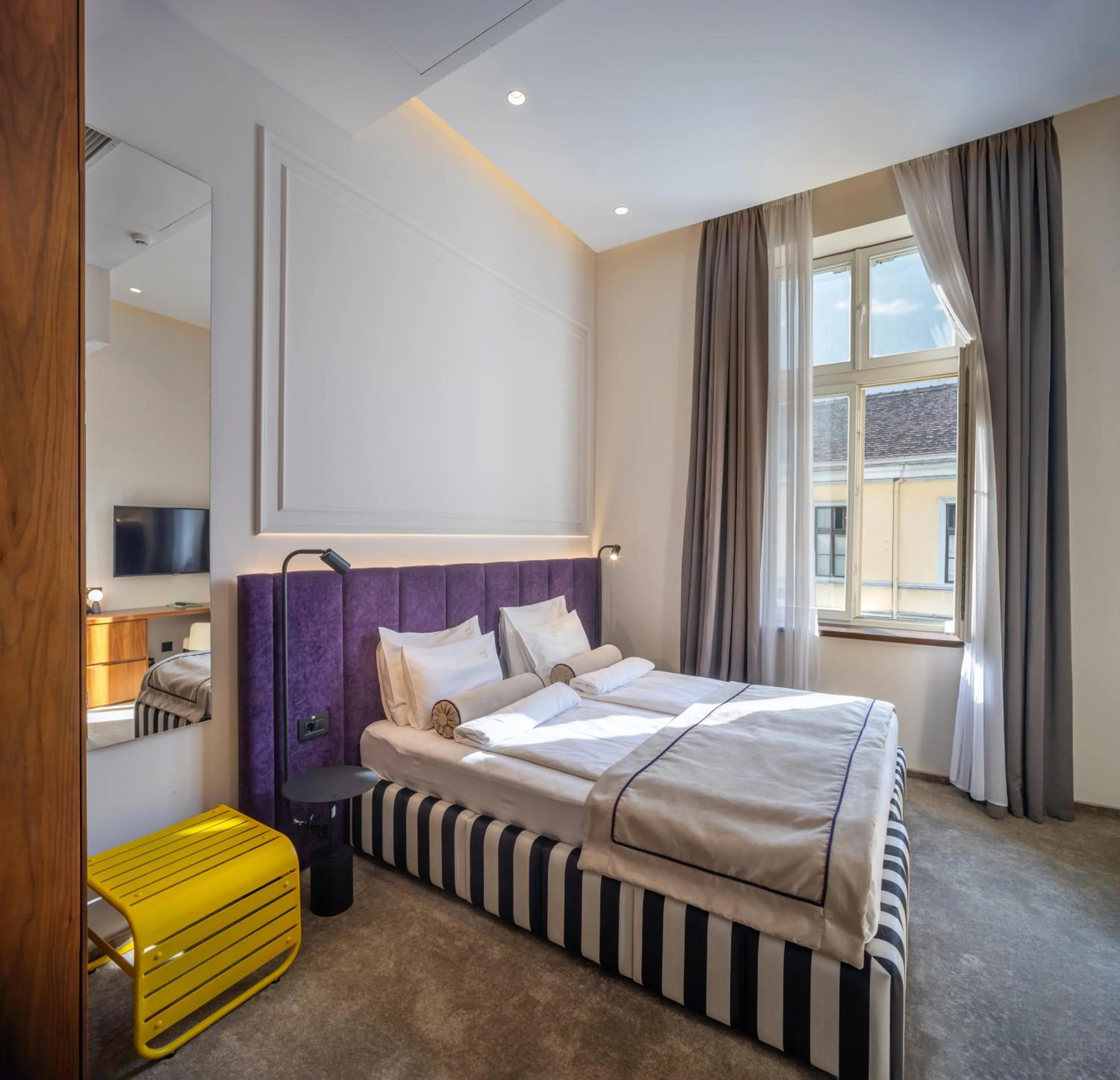 Bedroom, Bed in Maison Royale