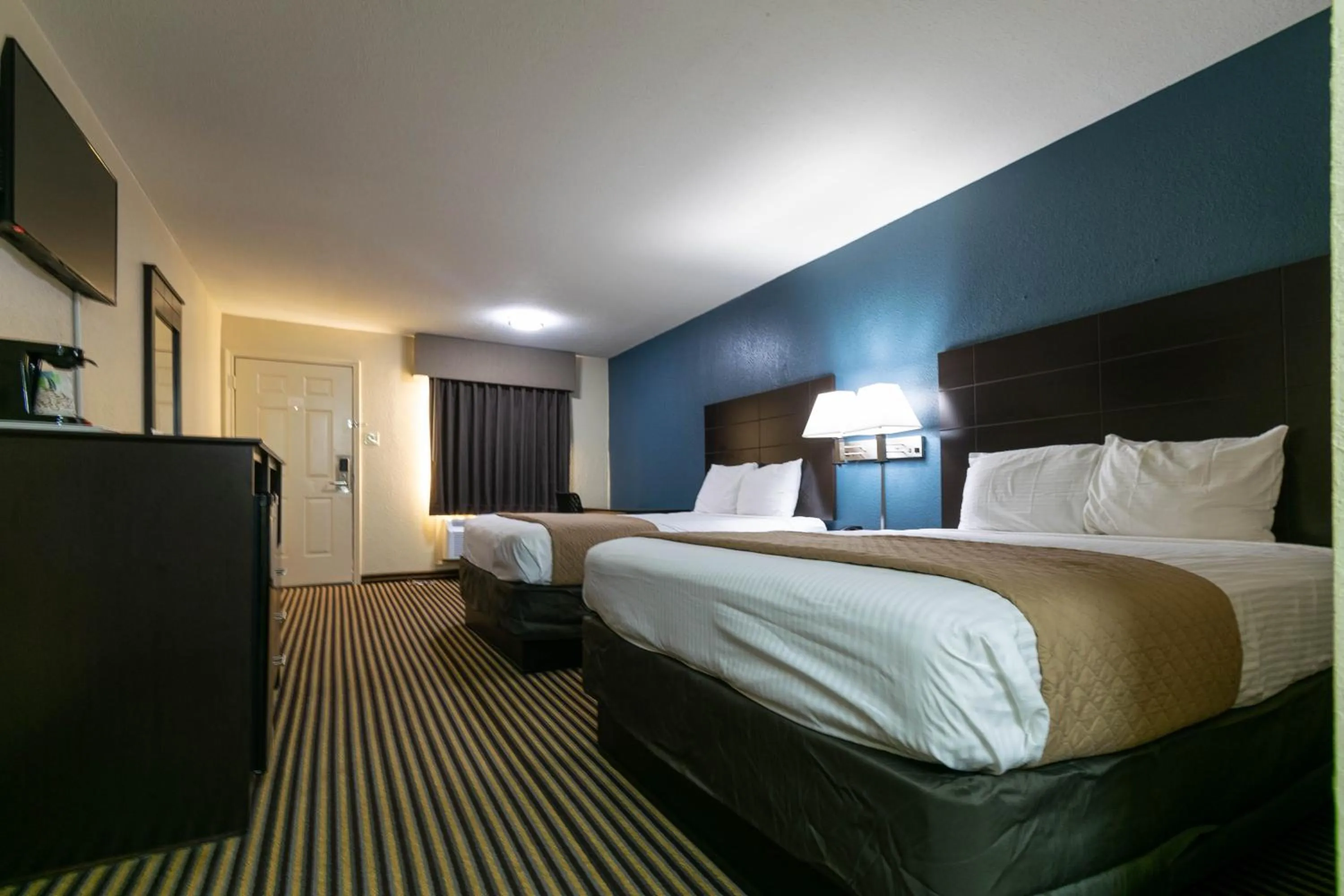 Photo of the whole room, Bed in Countryside Inn