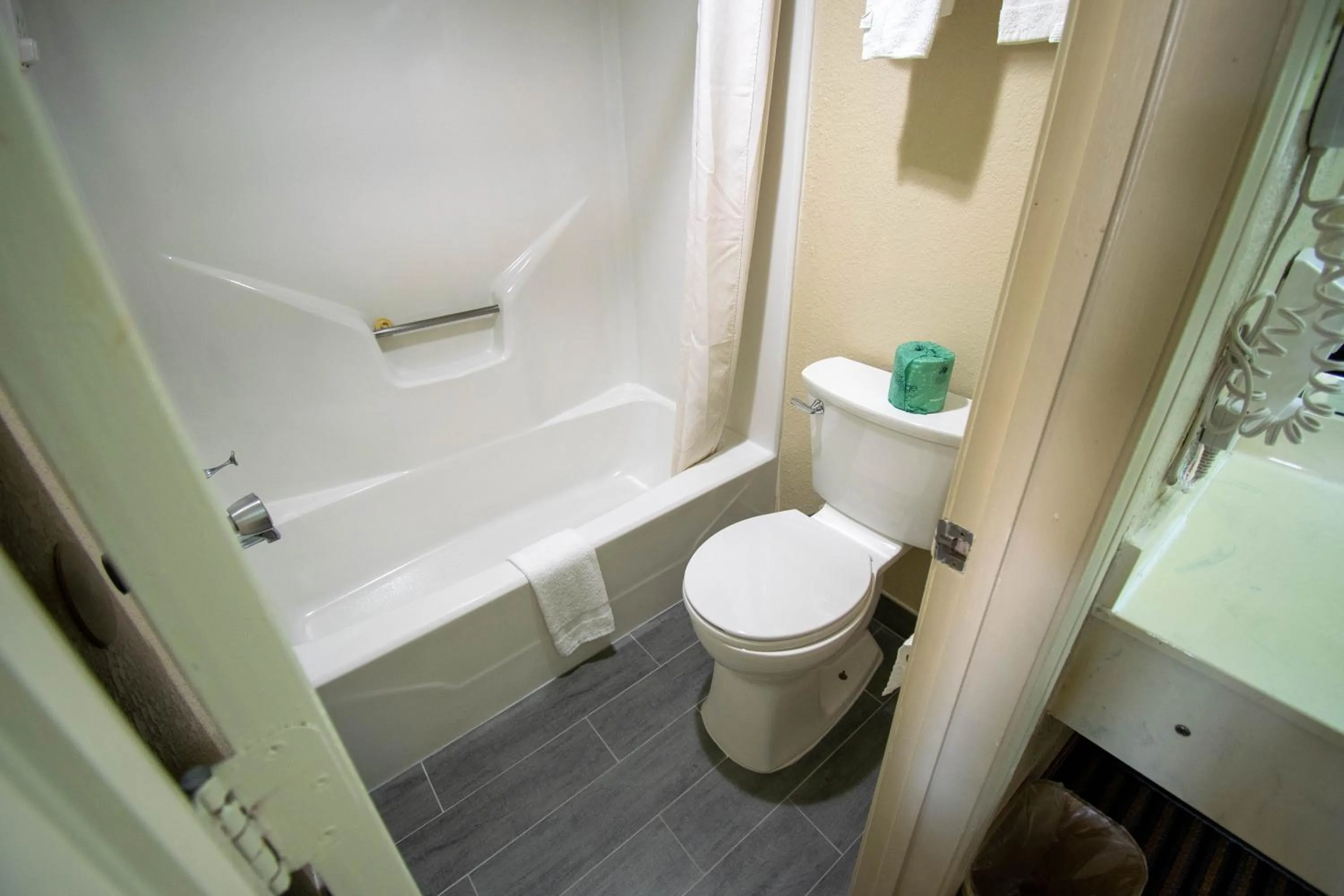 Bathroom in Countryside Inn