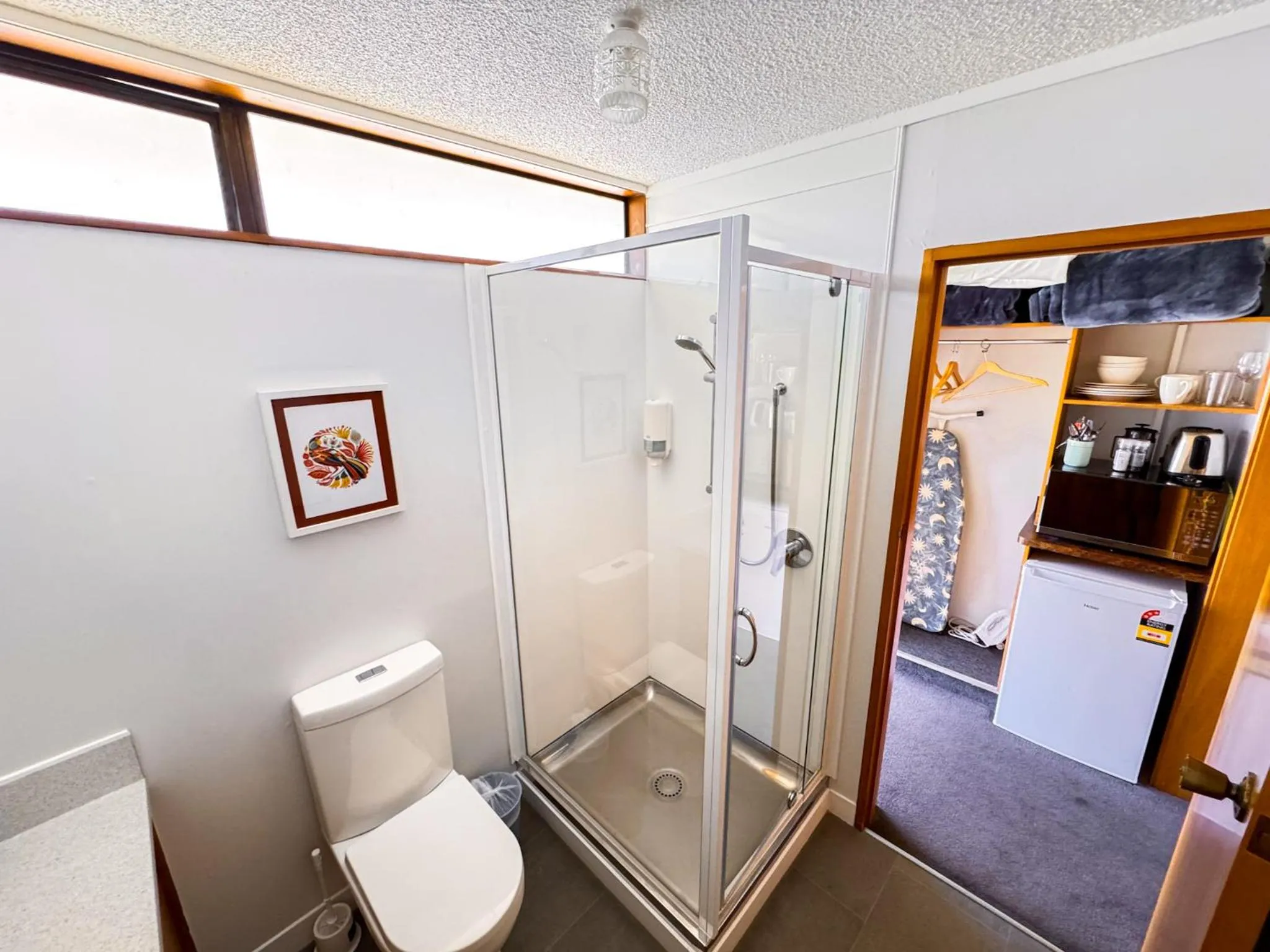 Shower in Waikanae Beach Motel