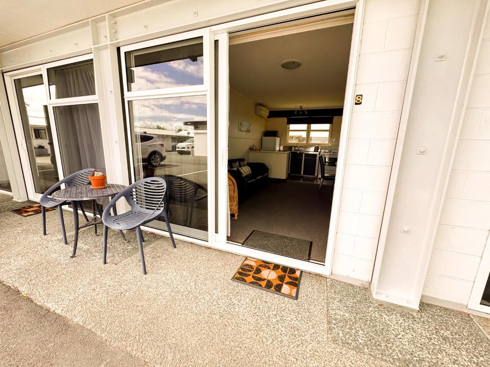 Property building in Waikanae Beach Motel