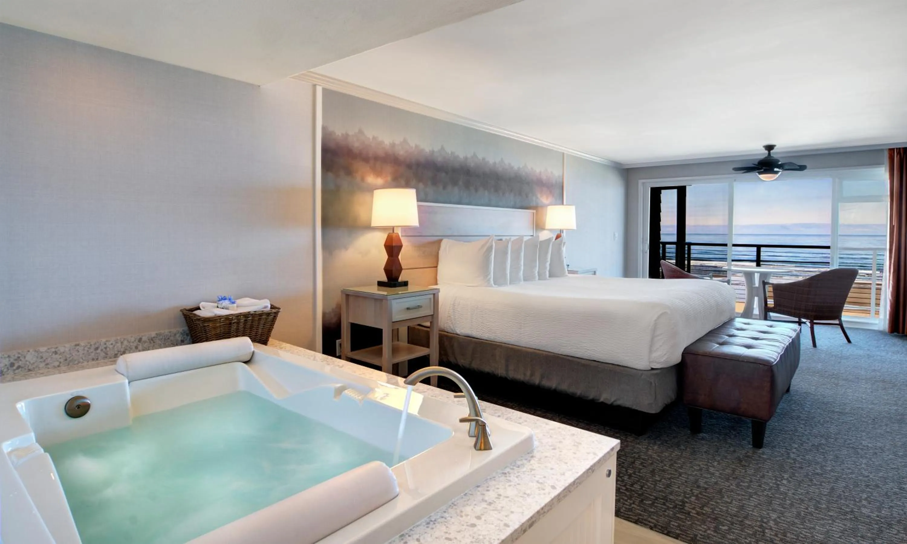 Bed in Hallmark Resort in Cannon Beach