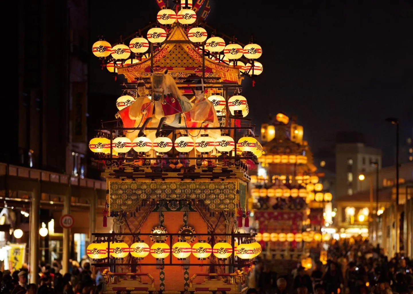 Autumn in K's House Takayama - Quality Hostel