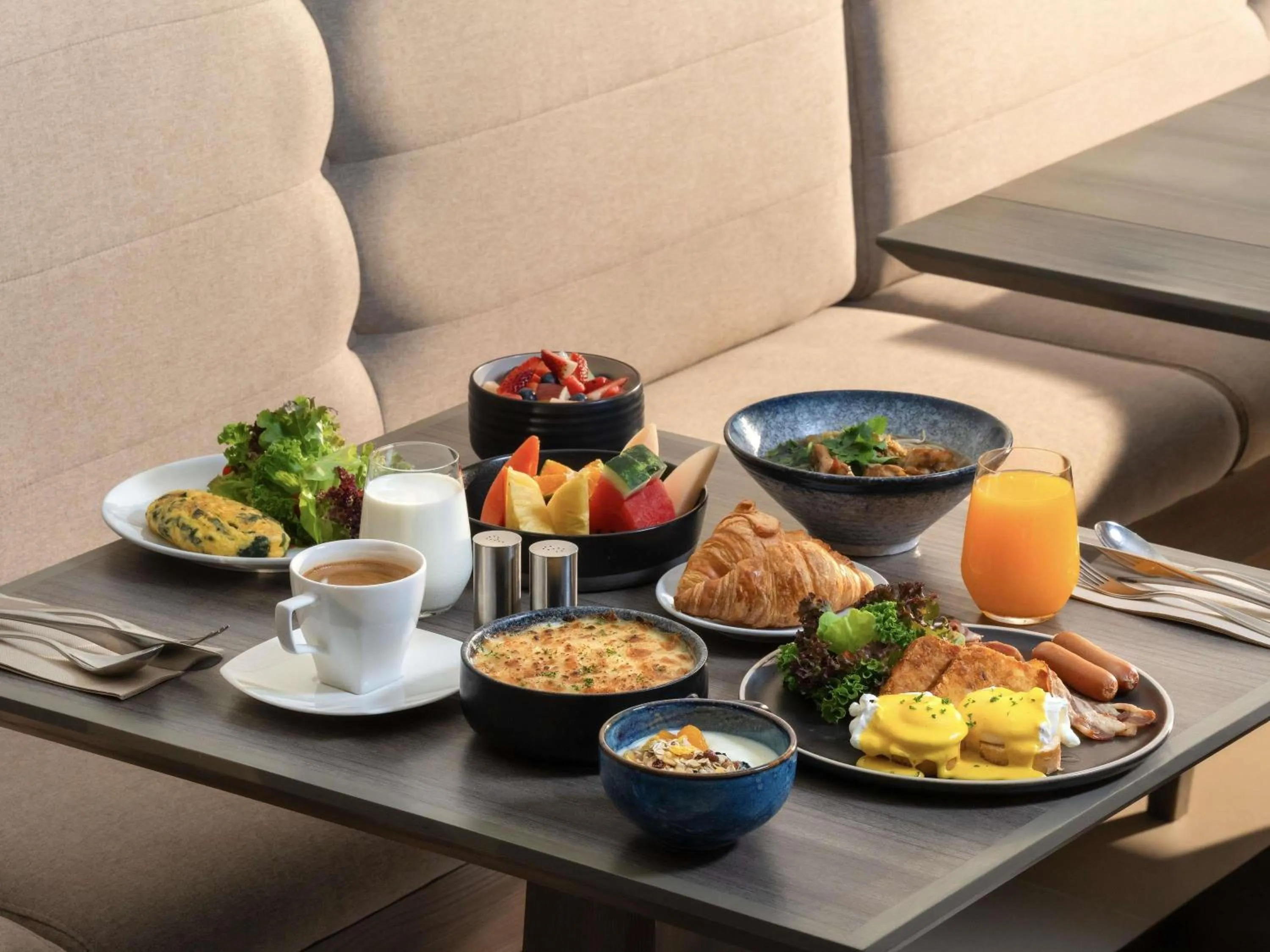 Property building in Mercure Bangkok Siam