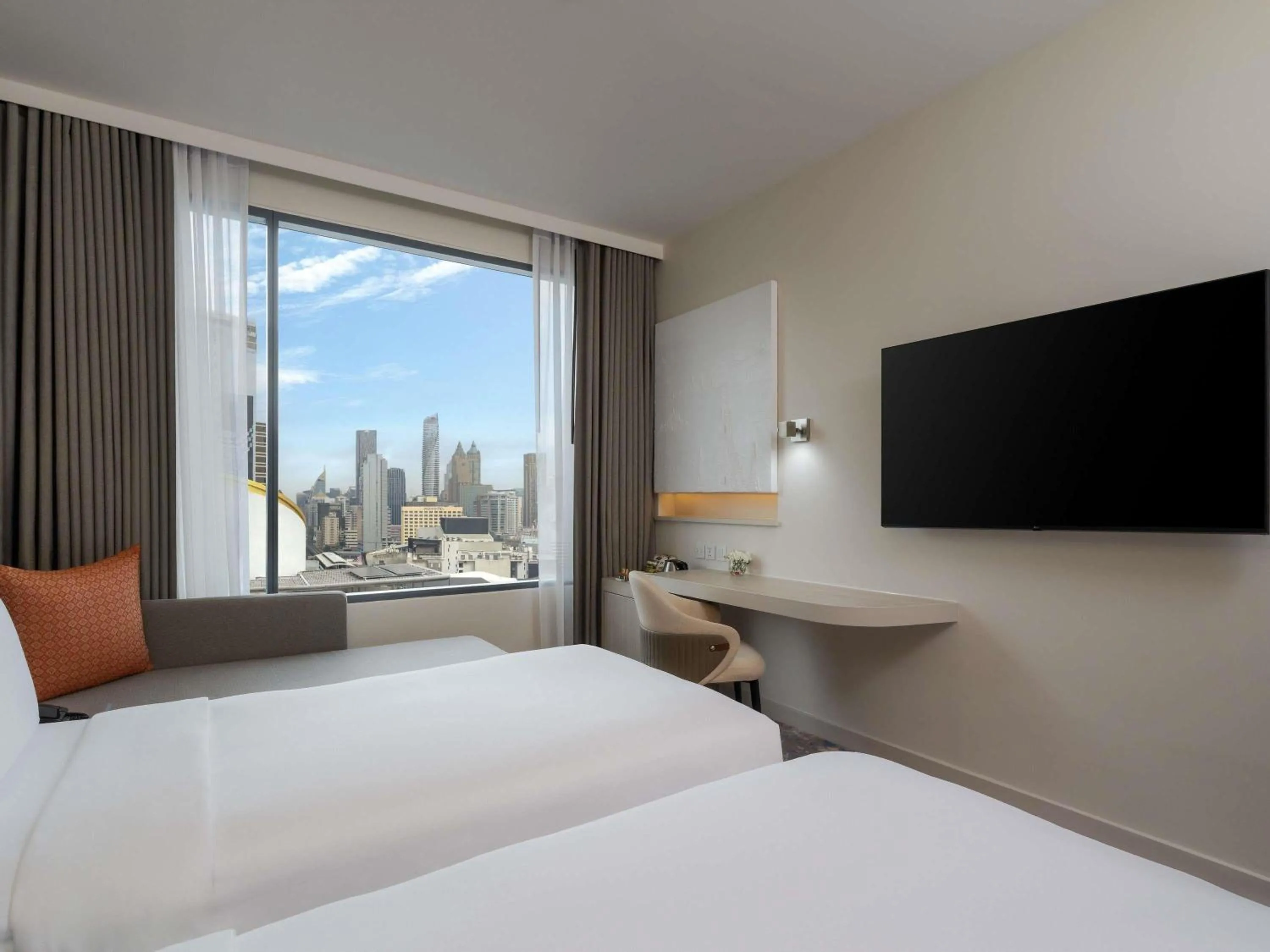 Bedroom, Bed in Mercure Bangkok Siam