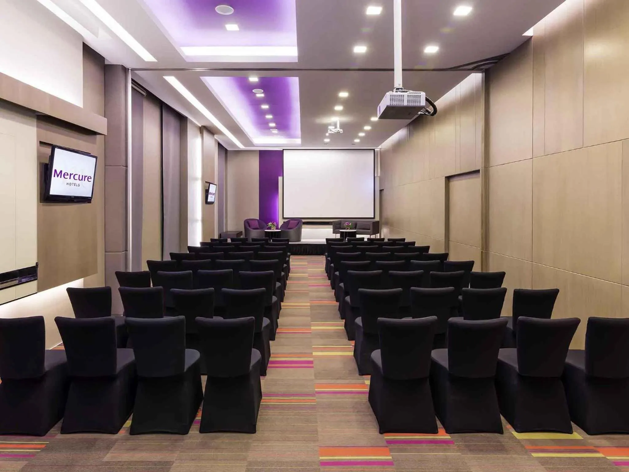 Meeting/conference room in Mercure Bangkok Siam