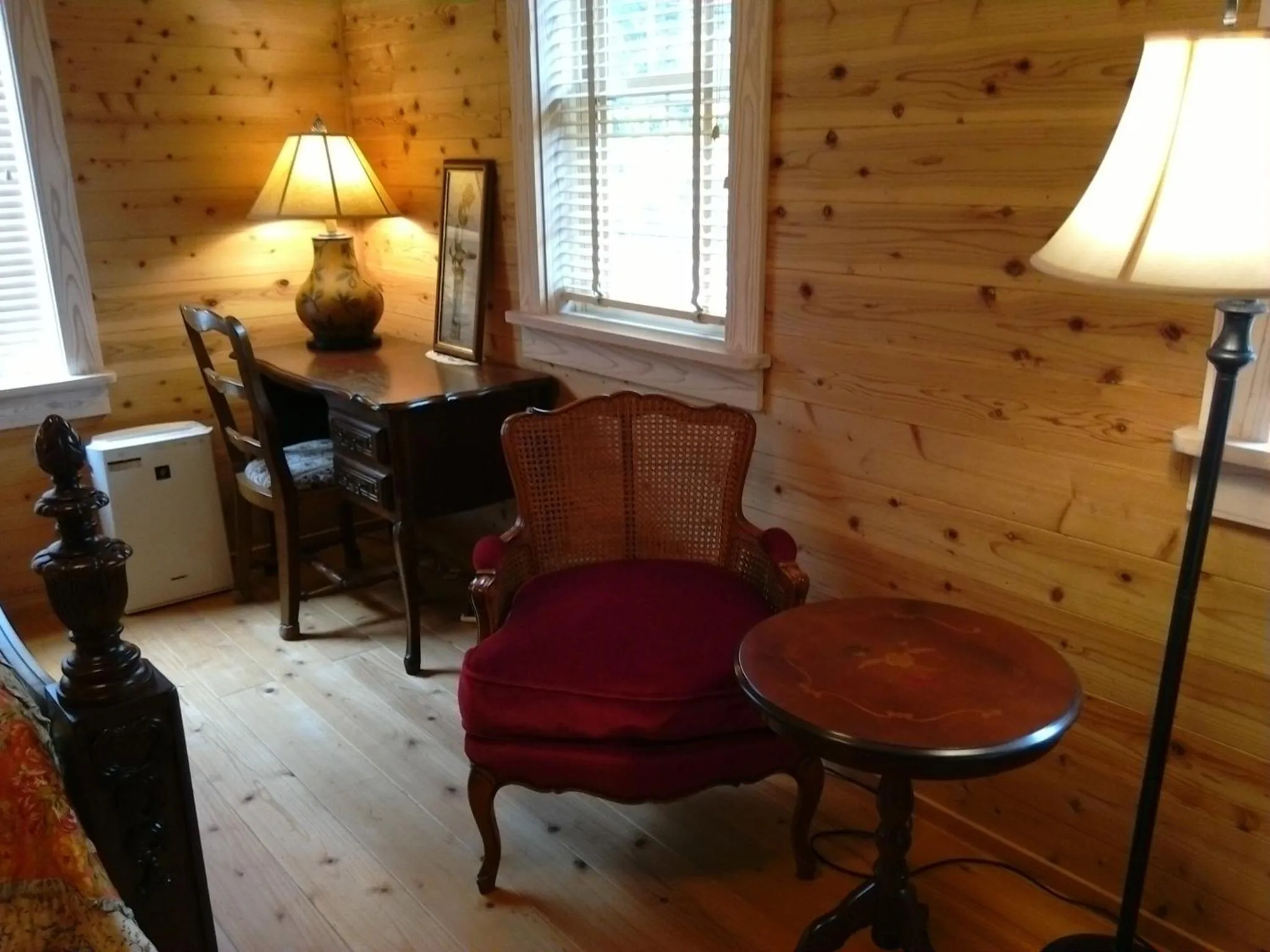 Decorative detail in Hana Mana