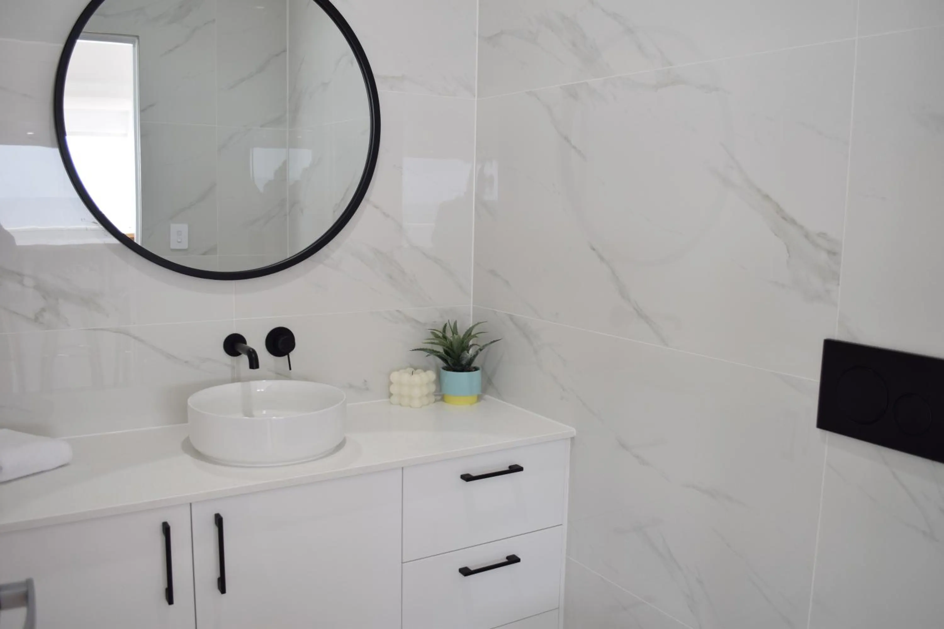 Bathroom in Northwind Beachfront Apartments