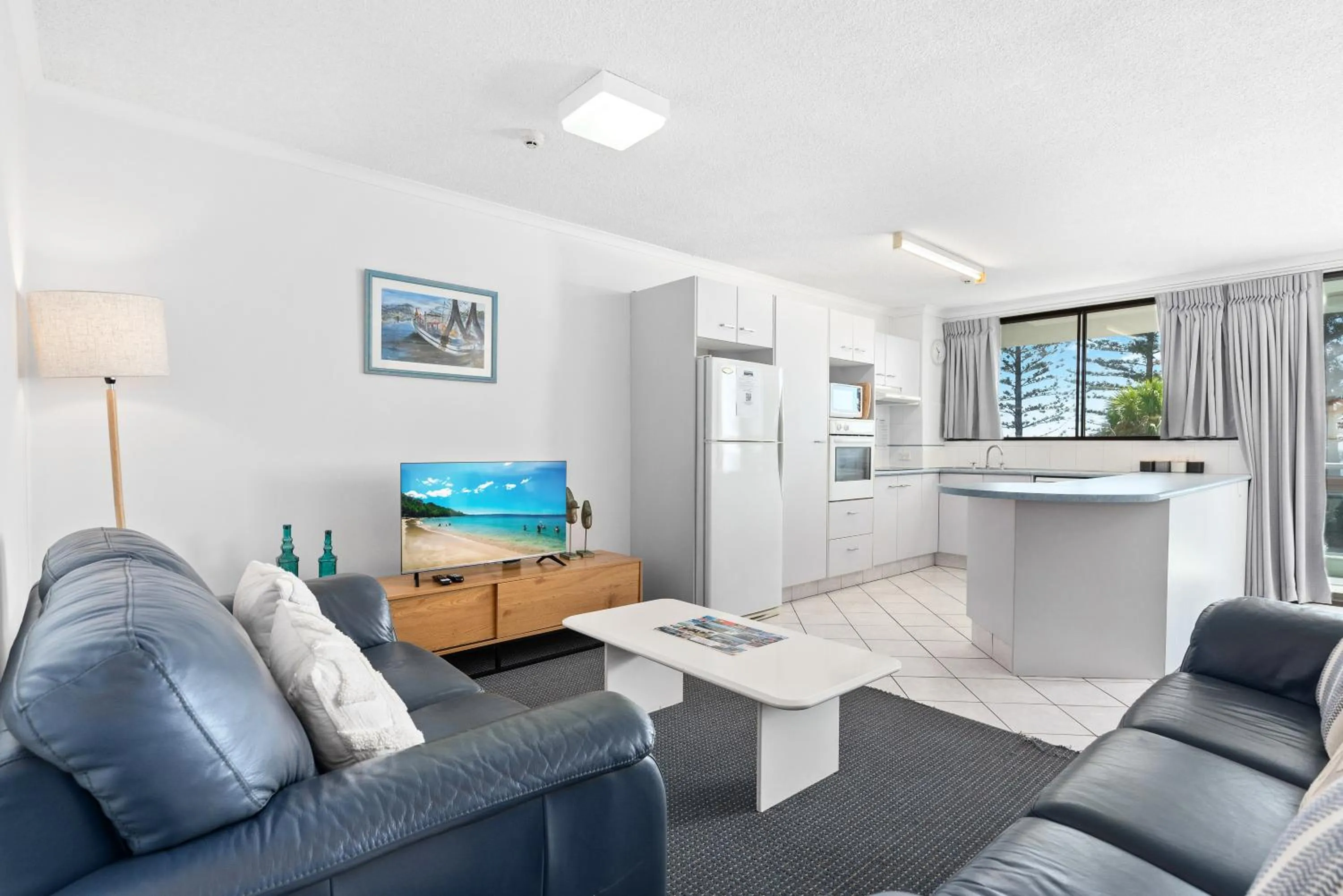 Kitchen or kitchenette in Northwind Beachfront Apartments