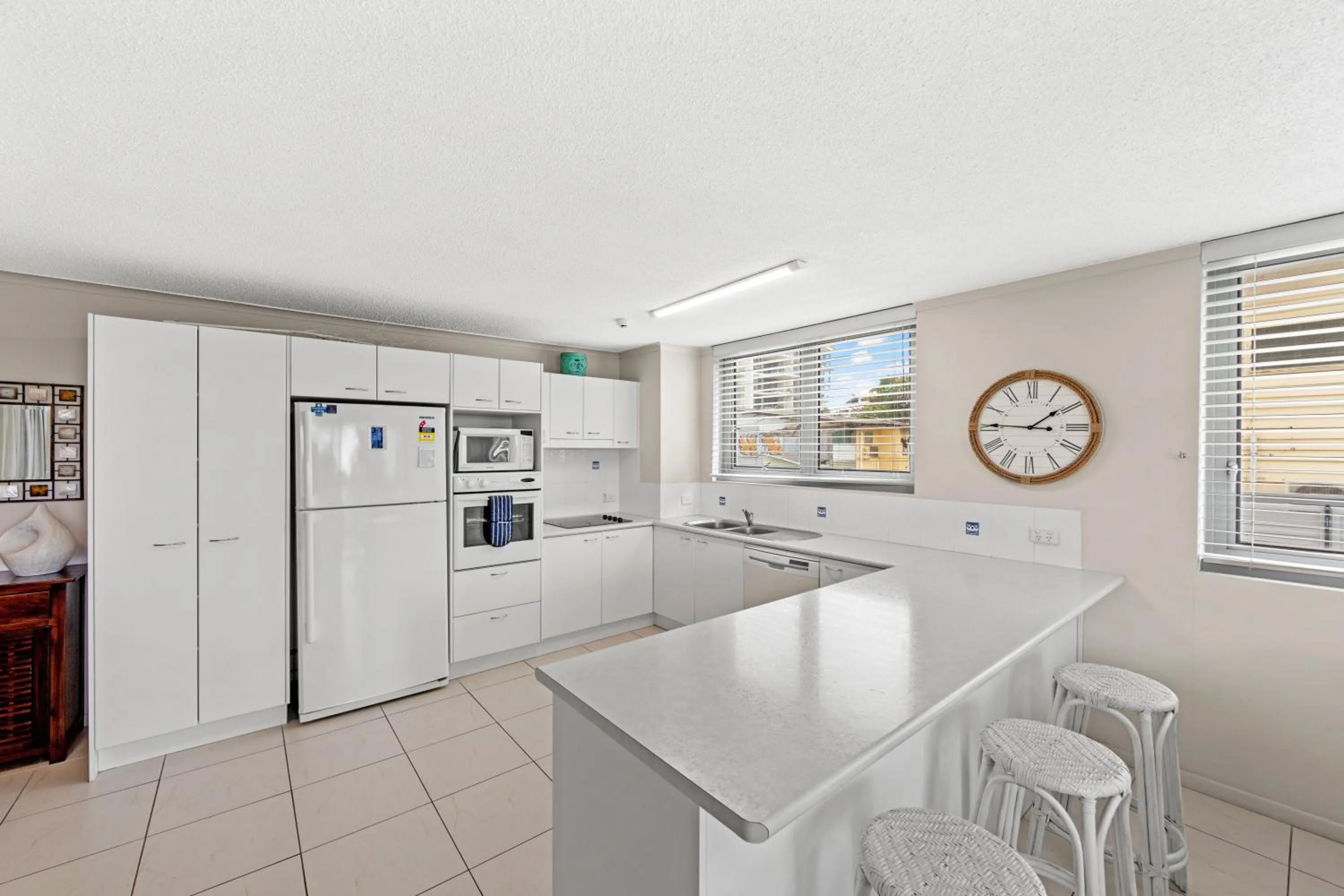 Kitchen or kitchenette in Northwind Beachfront Apartments
