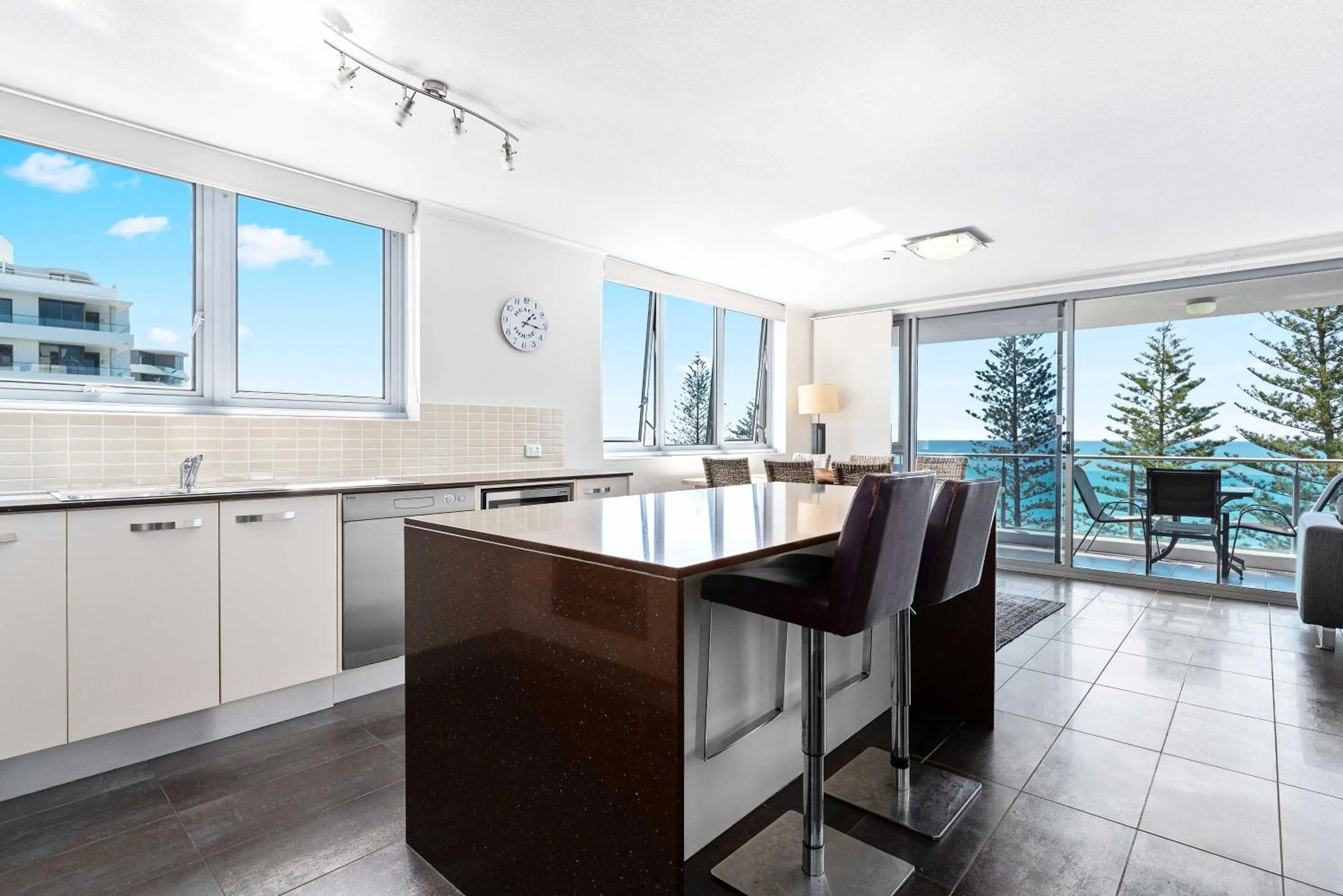 Kitchen or kitchenette in Northwind Beachfront Apartments