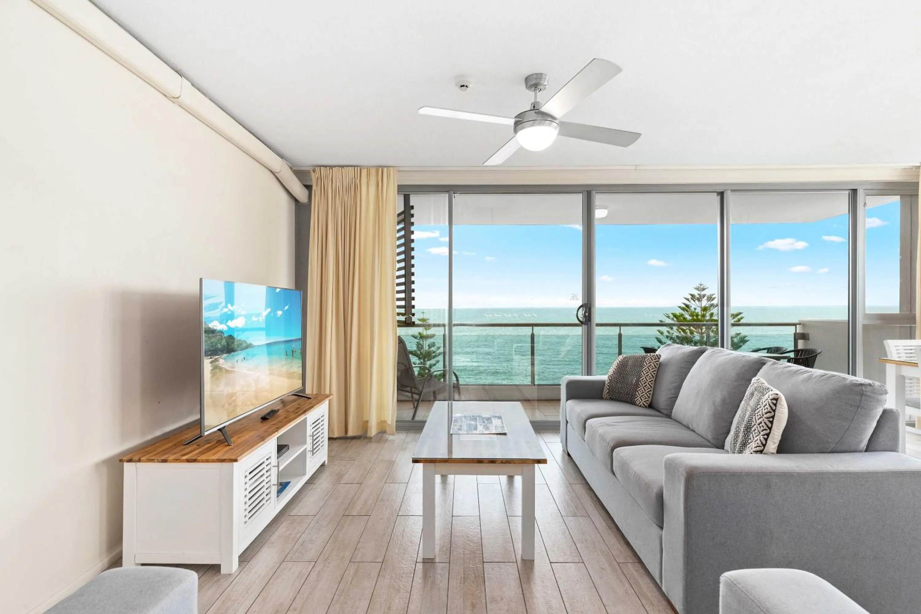 Living room in Northwind Beachfront Apartments