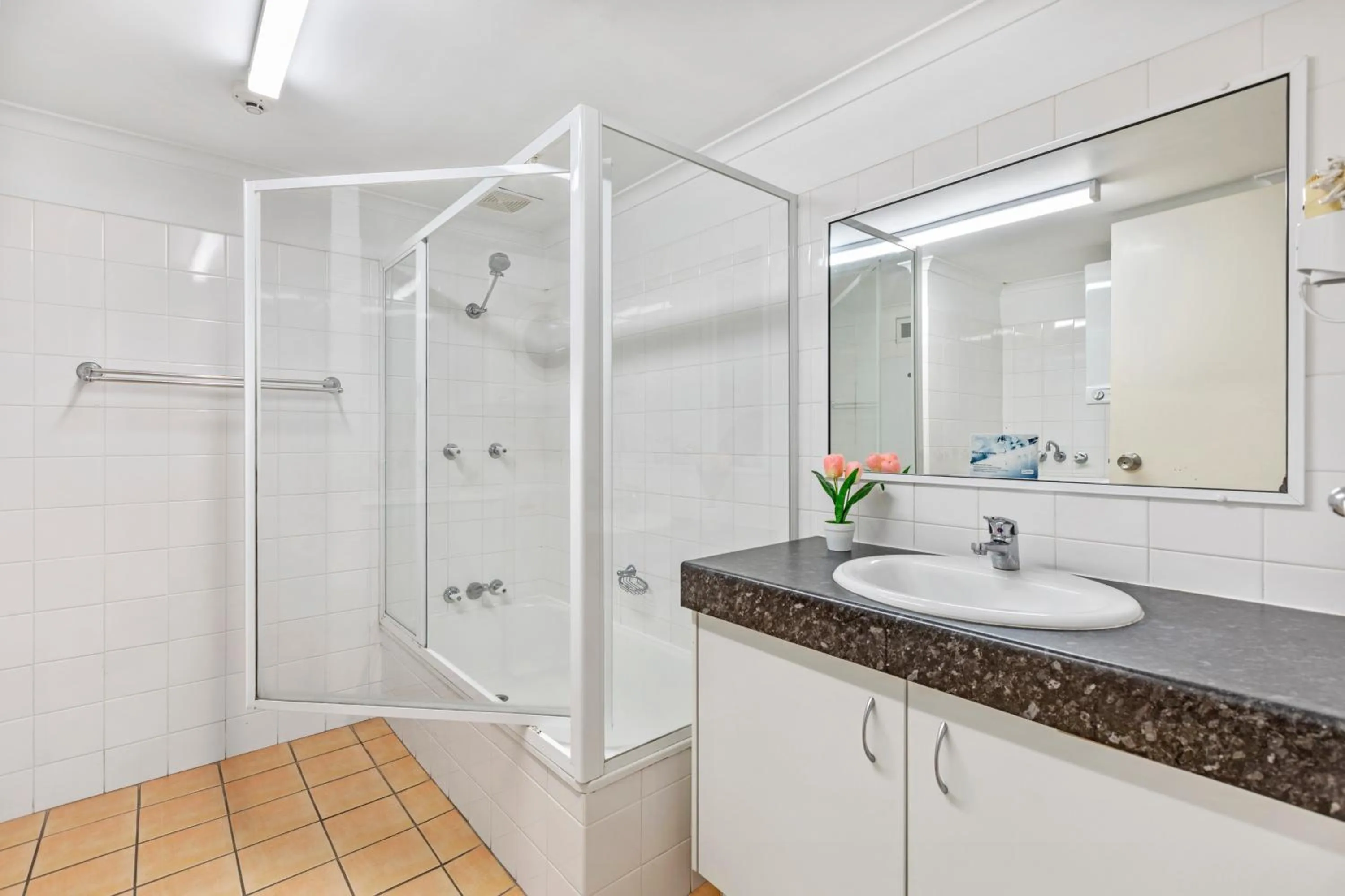 Bathroom in Northwind Beachfront Apartments