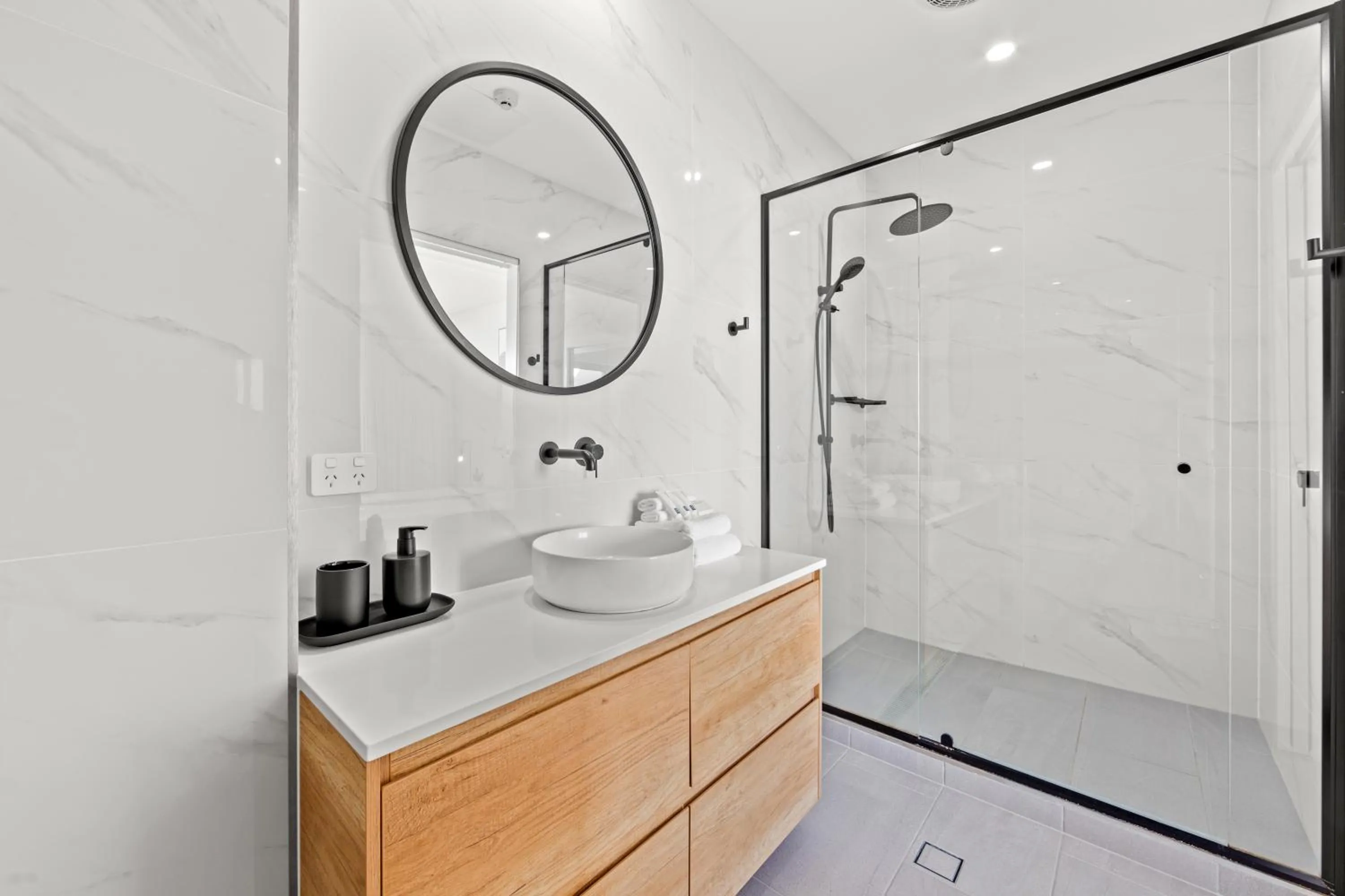 Bathroom in Northwind Beachfront Apartments