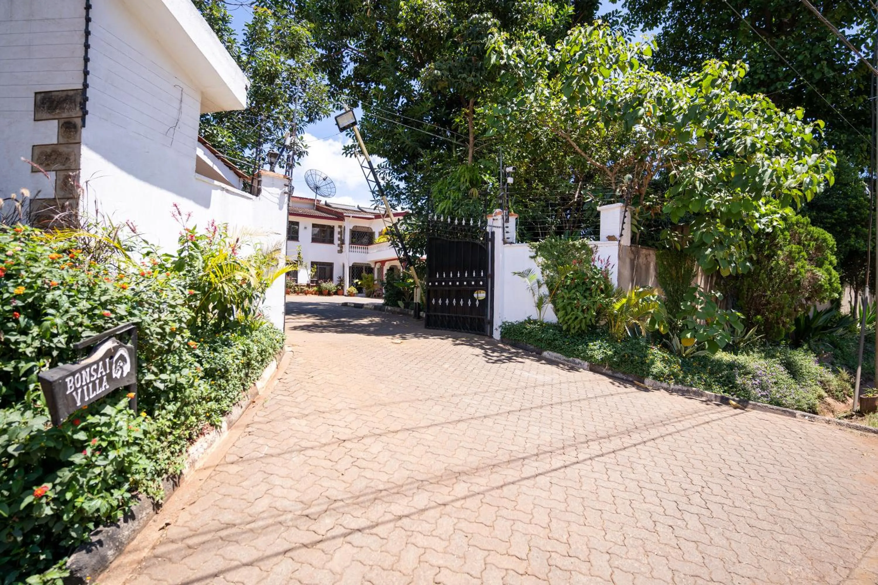 Facade/entrance in Bonsai Villa