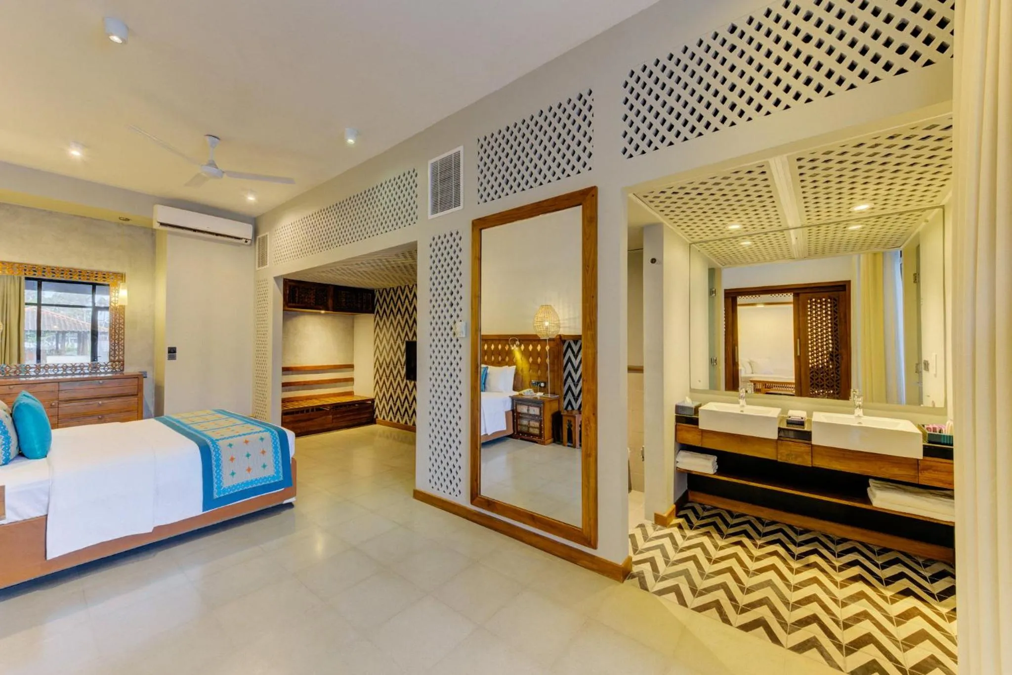 Bedroom, Bed in Cinnamon Bey Beruwala