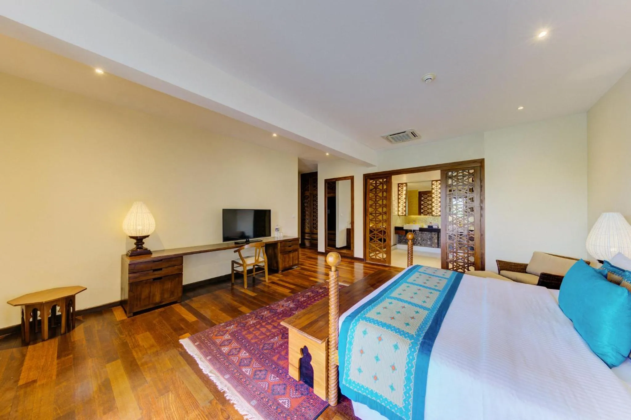 Bedroom, Bed in Cinnamon Bey Beruwala