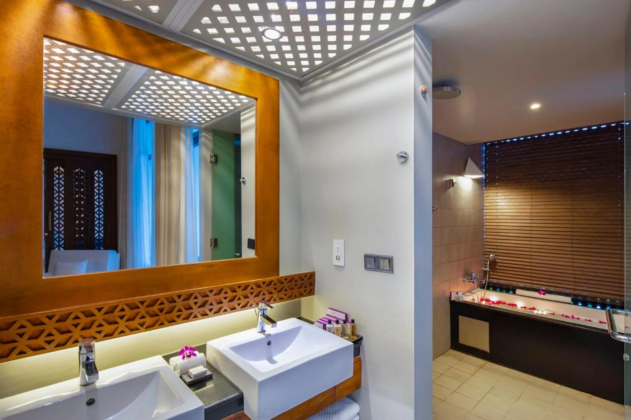 Bathroom in Cinnamon Bey Beruwala