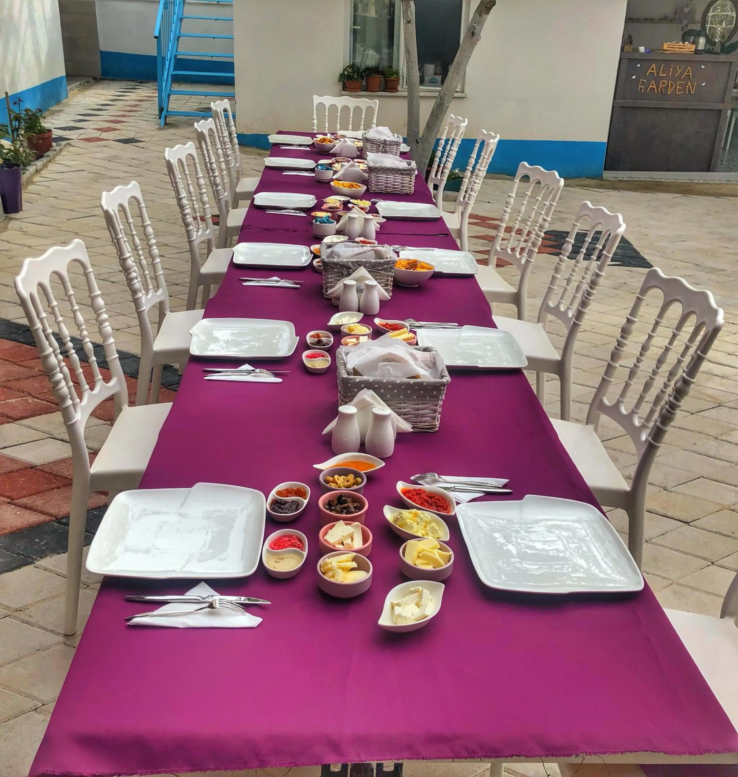 Aliya Konak - Köy Evi ve Lezzetleri