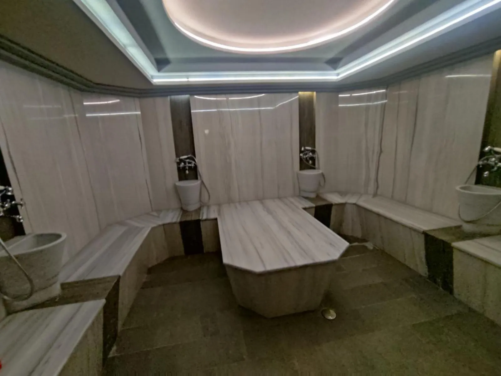 Steam room in 7 Pools SPA Boutique Hotel