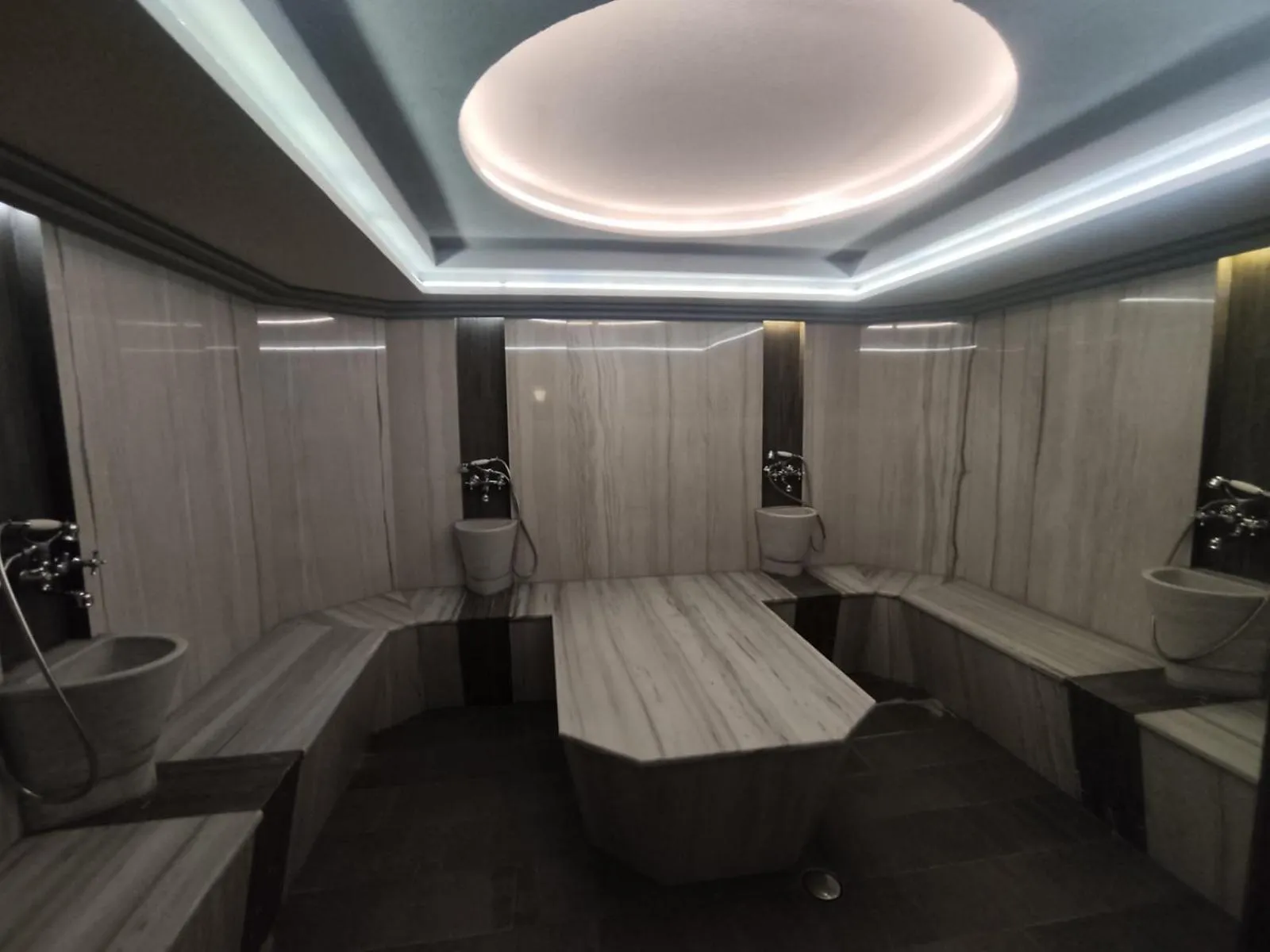 Steam room in 7 Pools SPA Boutique Hotel