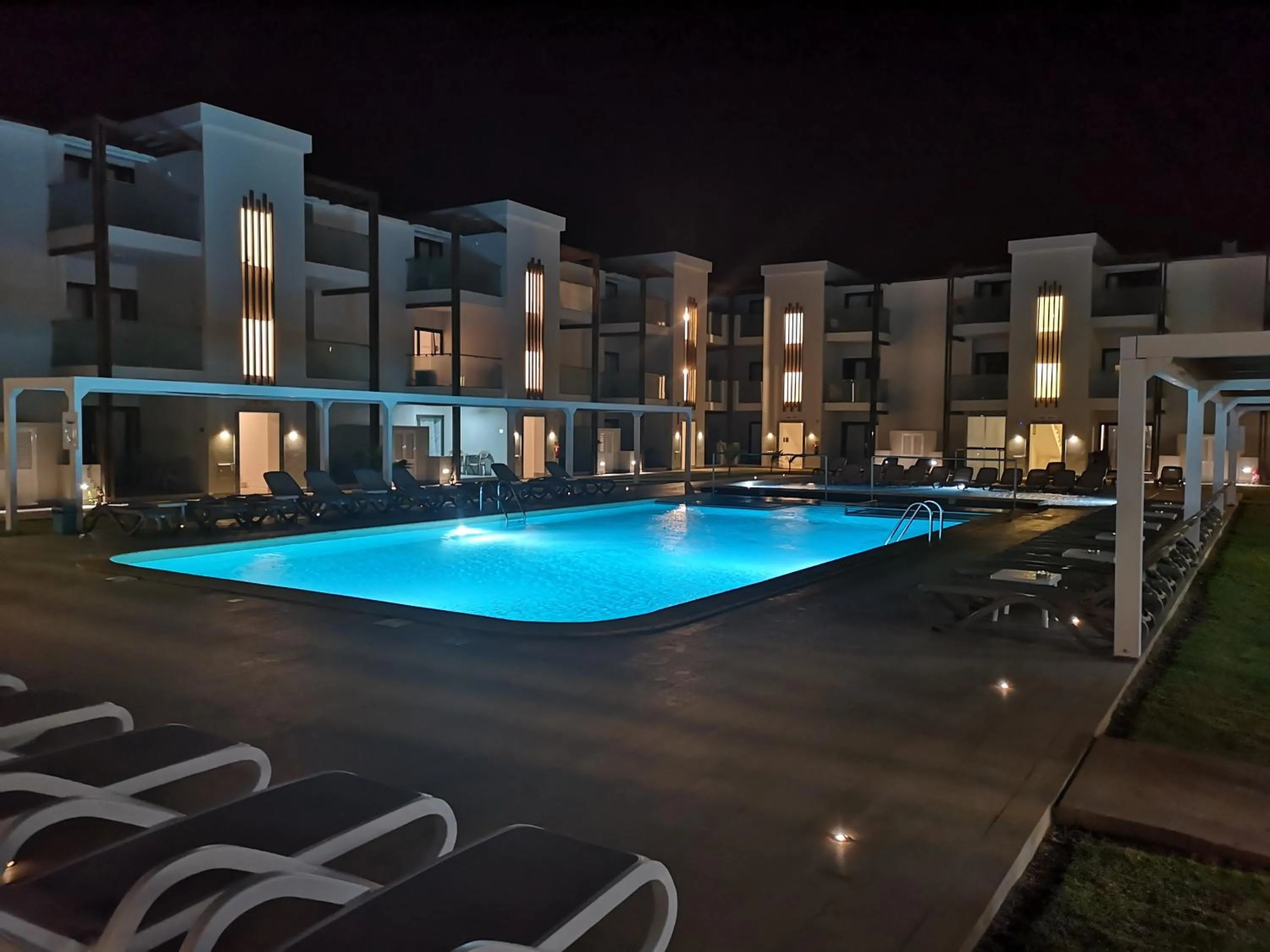 Swimming pool in Halos Casa Resort