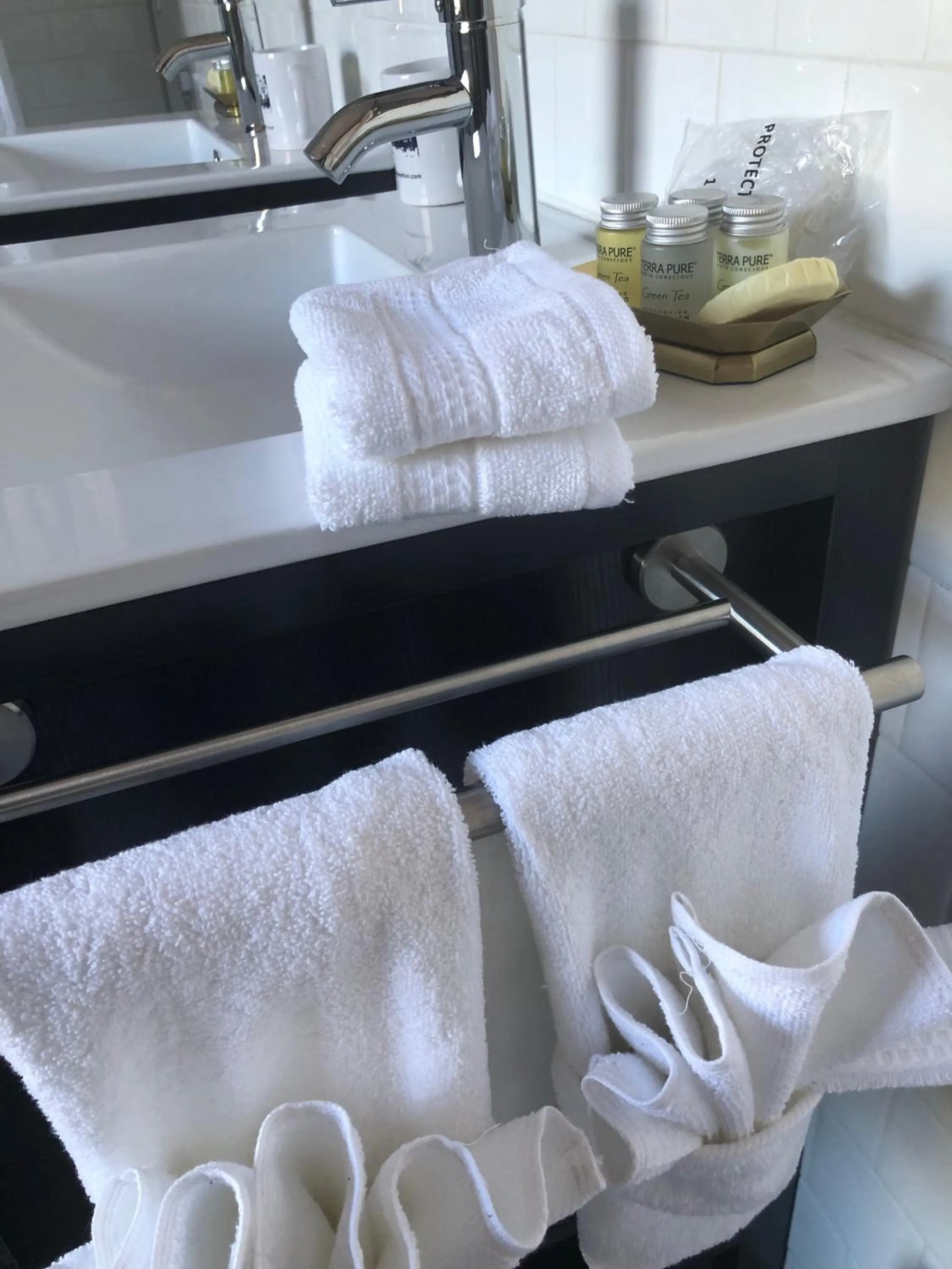 Bathroom in The ART INN Seattle