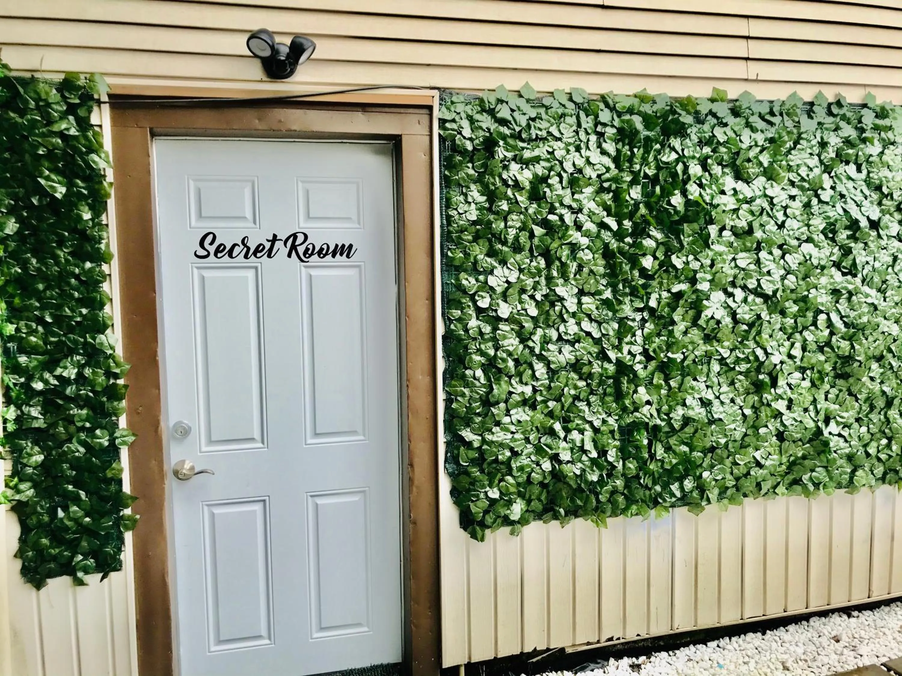 Decorative detail in The ART INN Seattle