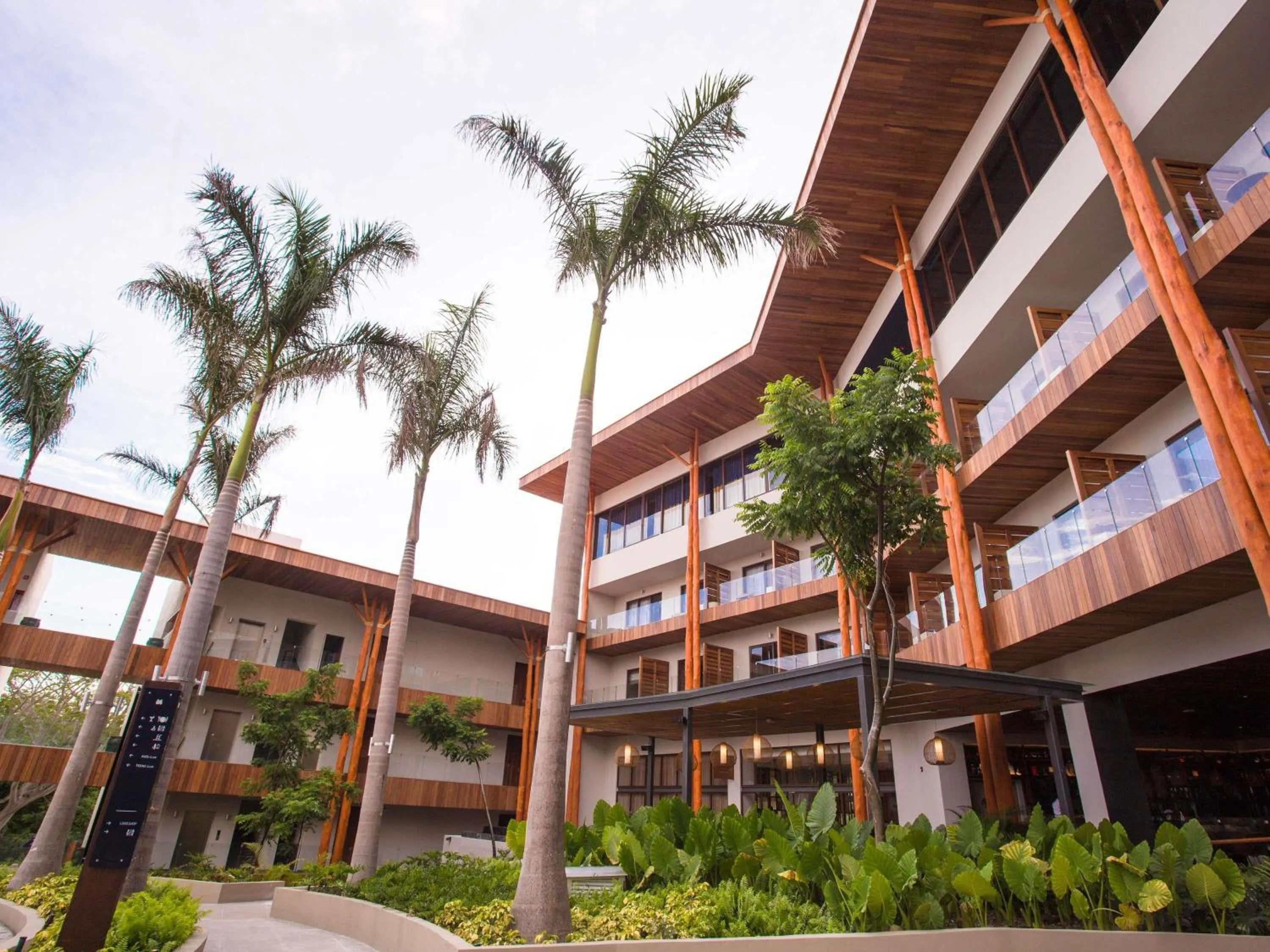 Lounge or bar in Armony Marival Resort & Spa Punta de Mita - MGallery collection