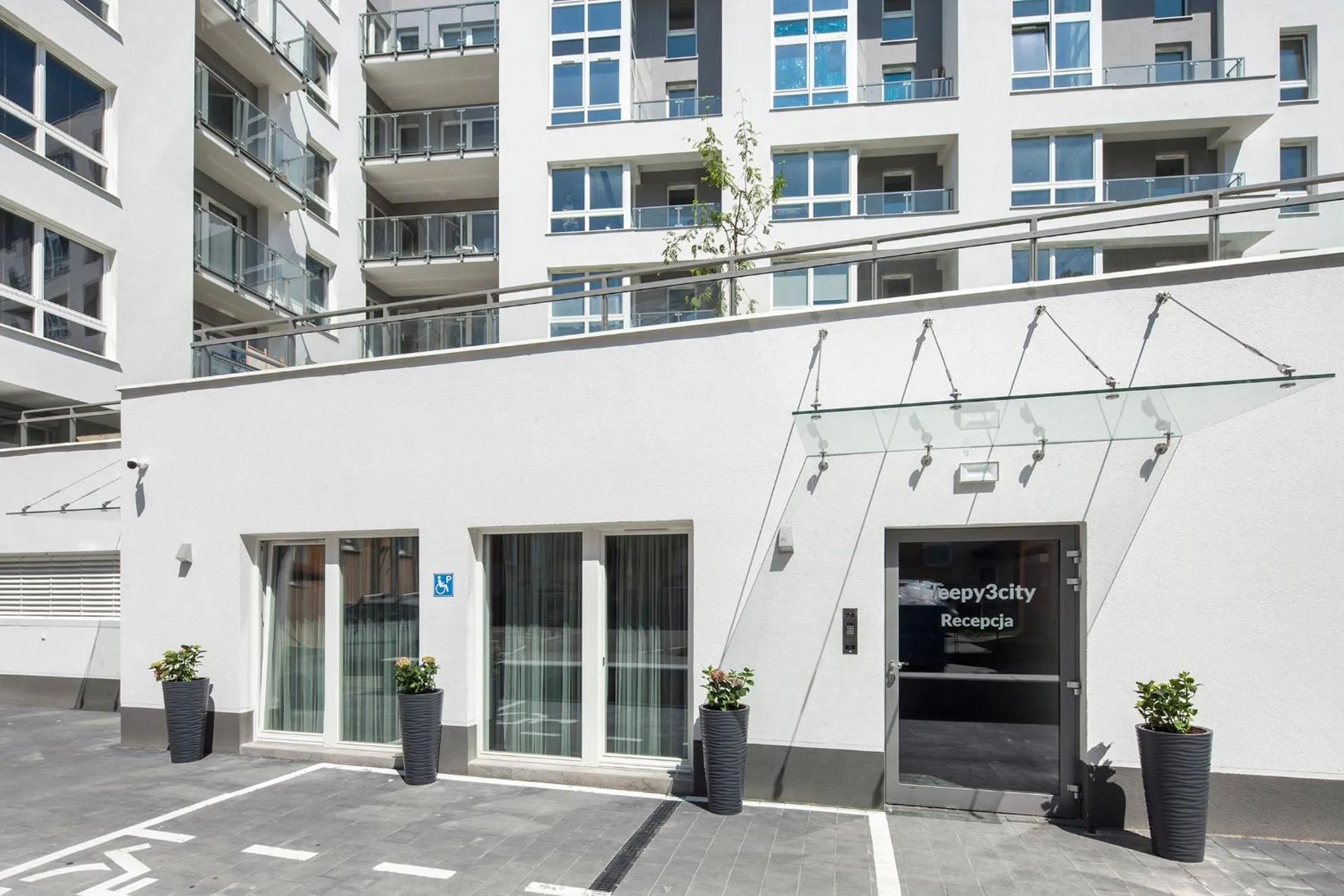 Property building in Sleepy3city Apartments Batorego 9 II