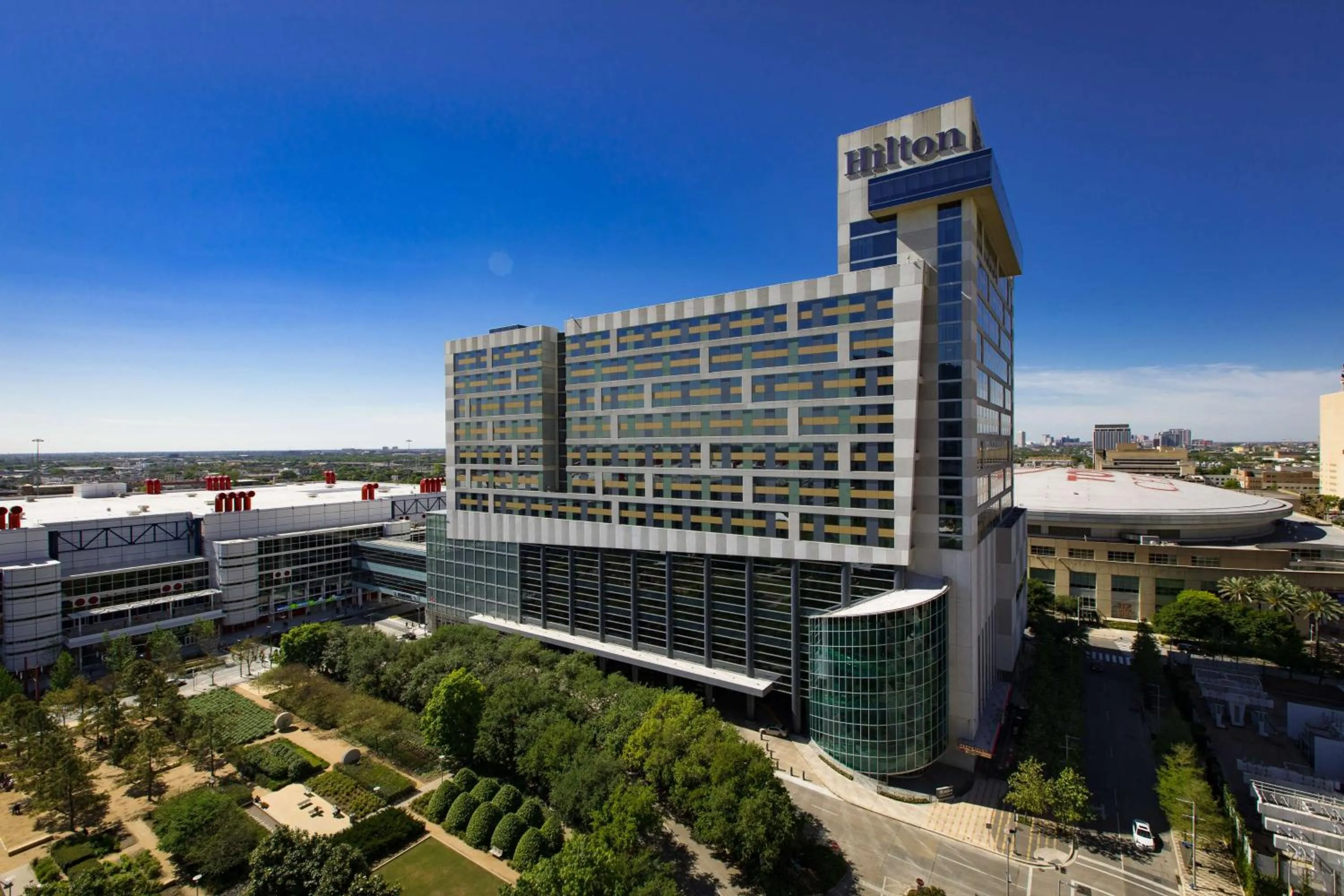 Property building in Hilton Americas - Houston