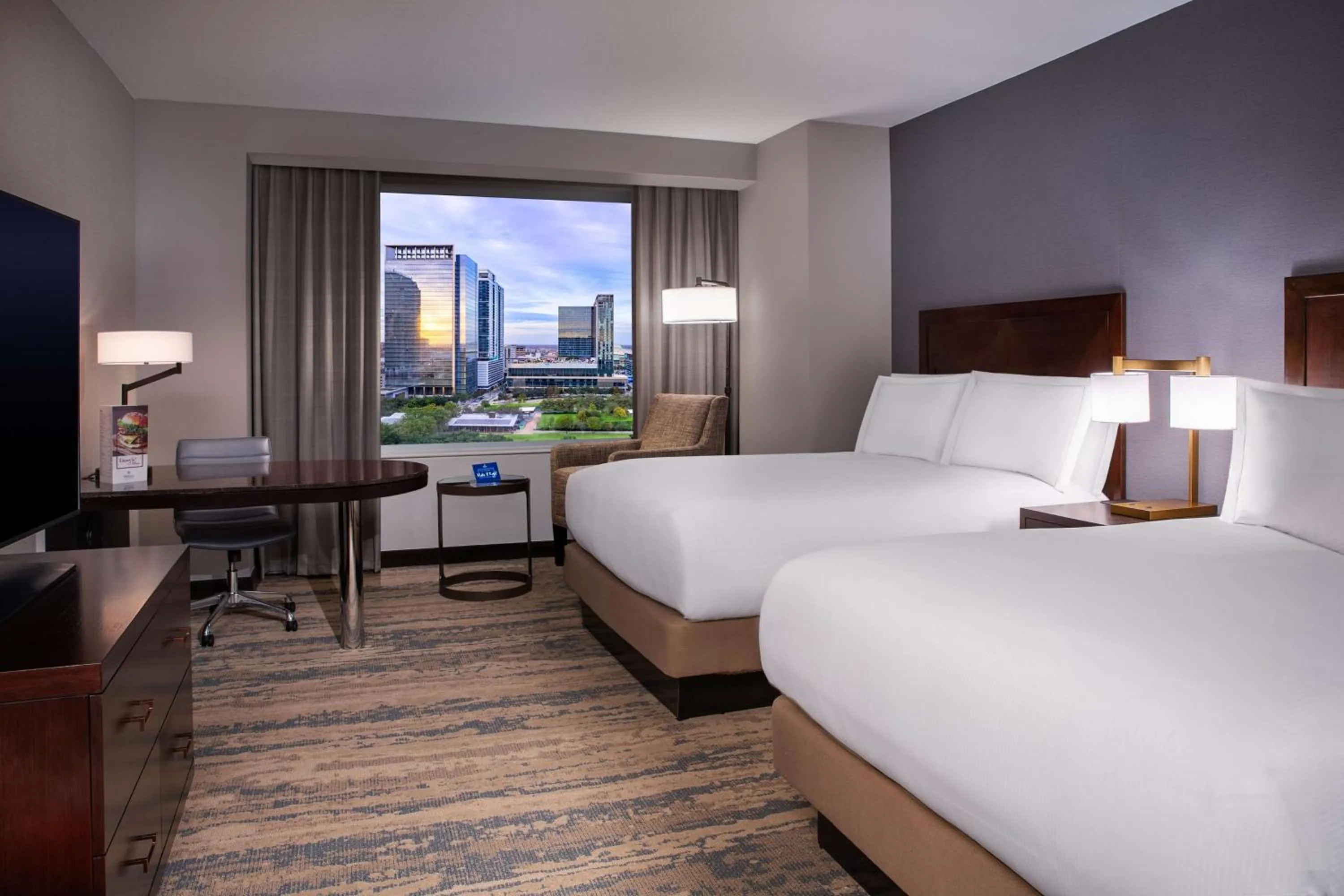 Photo of the whole room, Bed in Hilton Americas - Houston