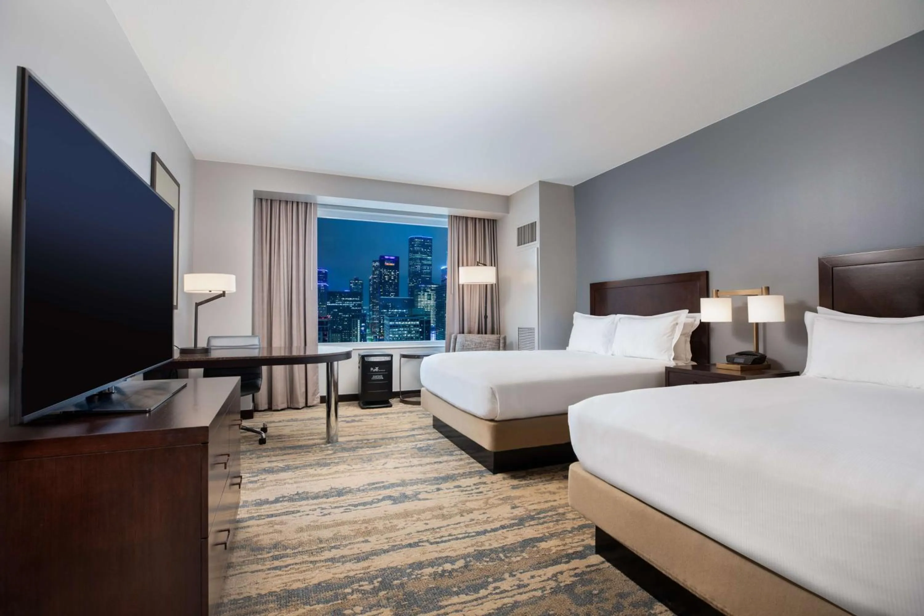 Bedroom, Bed in Hilton Americas - Houston