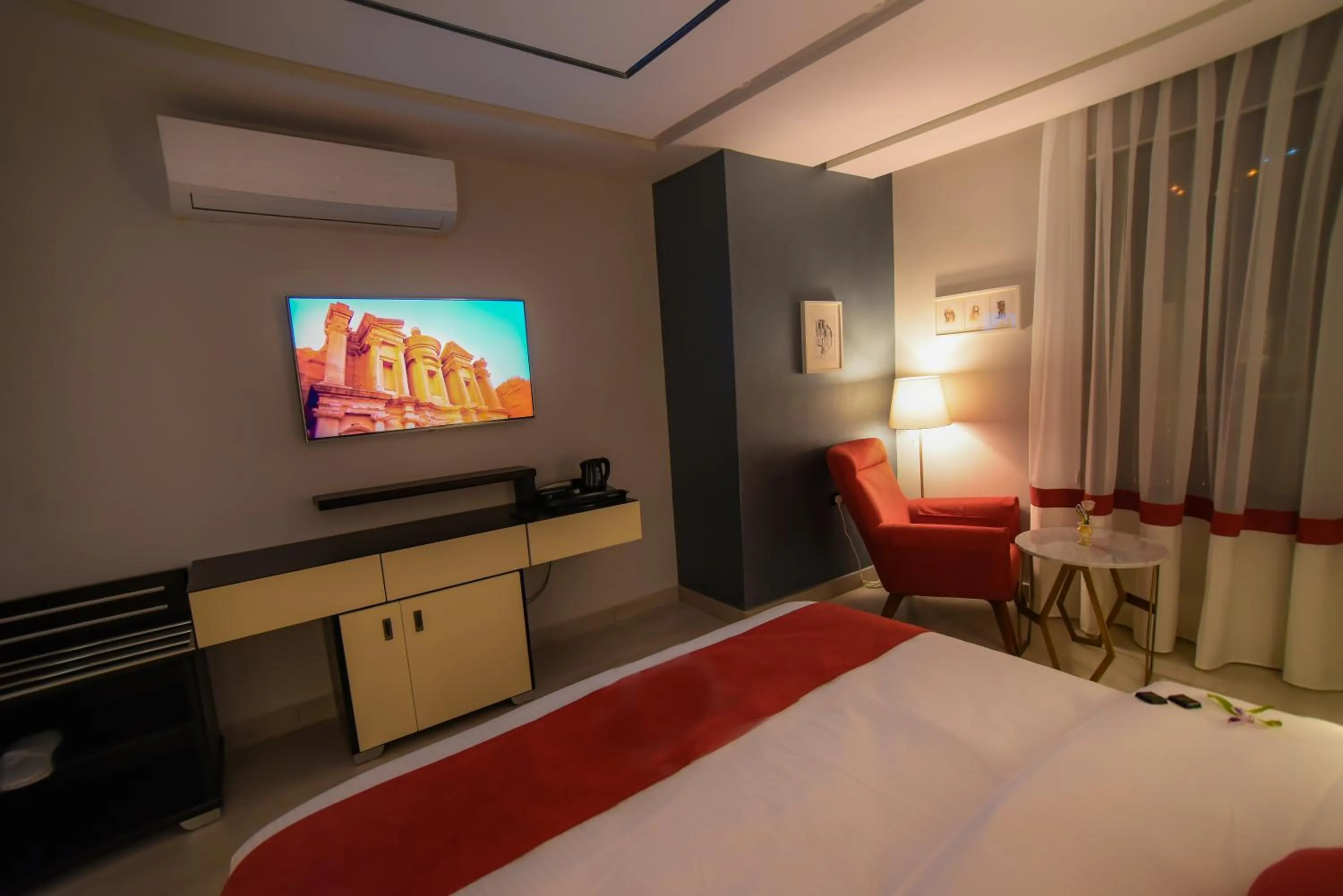 Bed in Petra Boutique Hotel