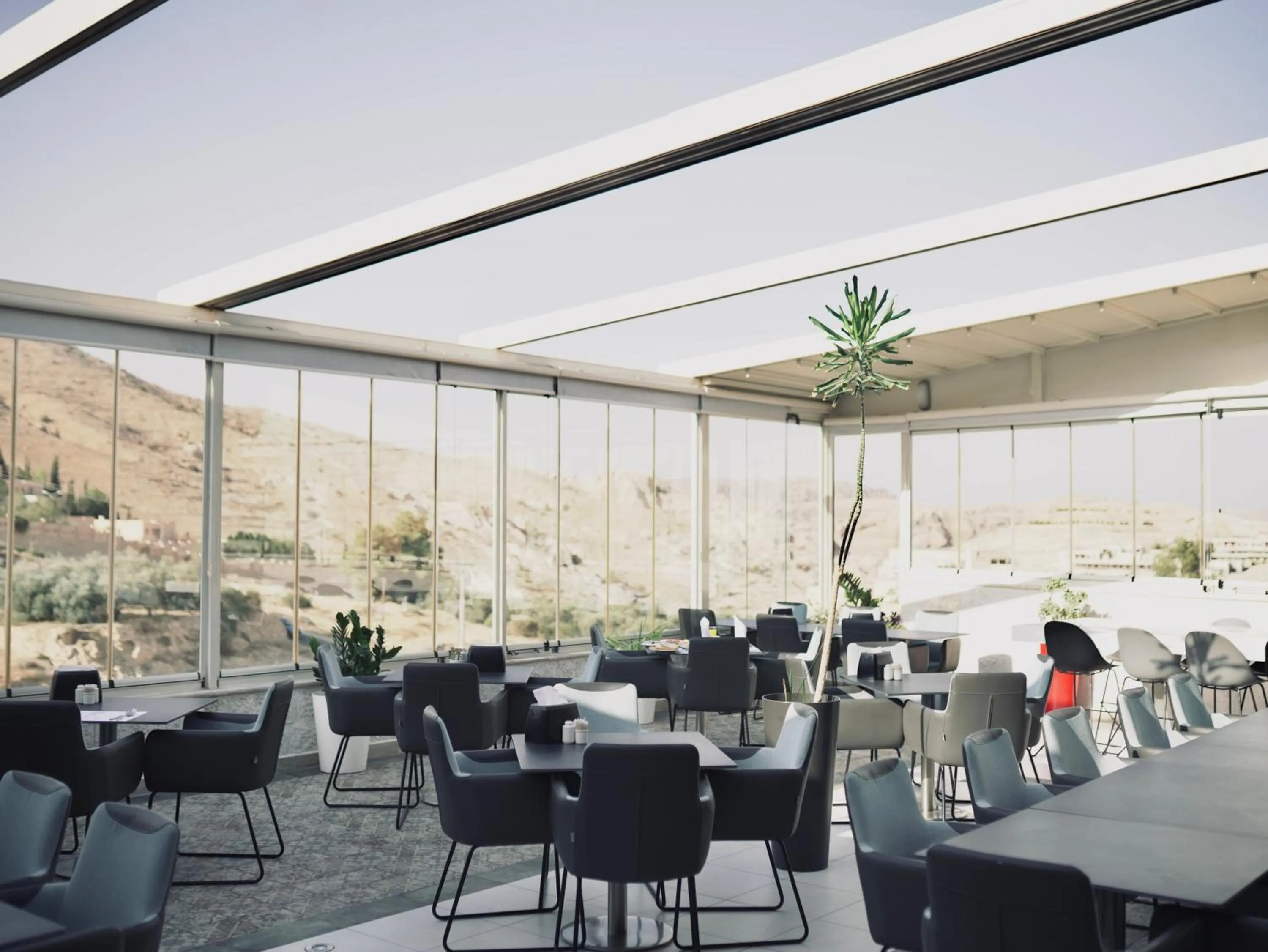 Restaurant/places to eat in Petra Boutique Hotel