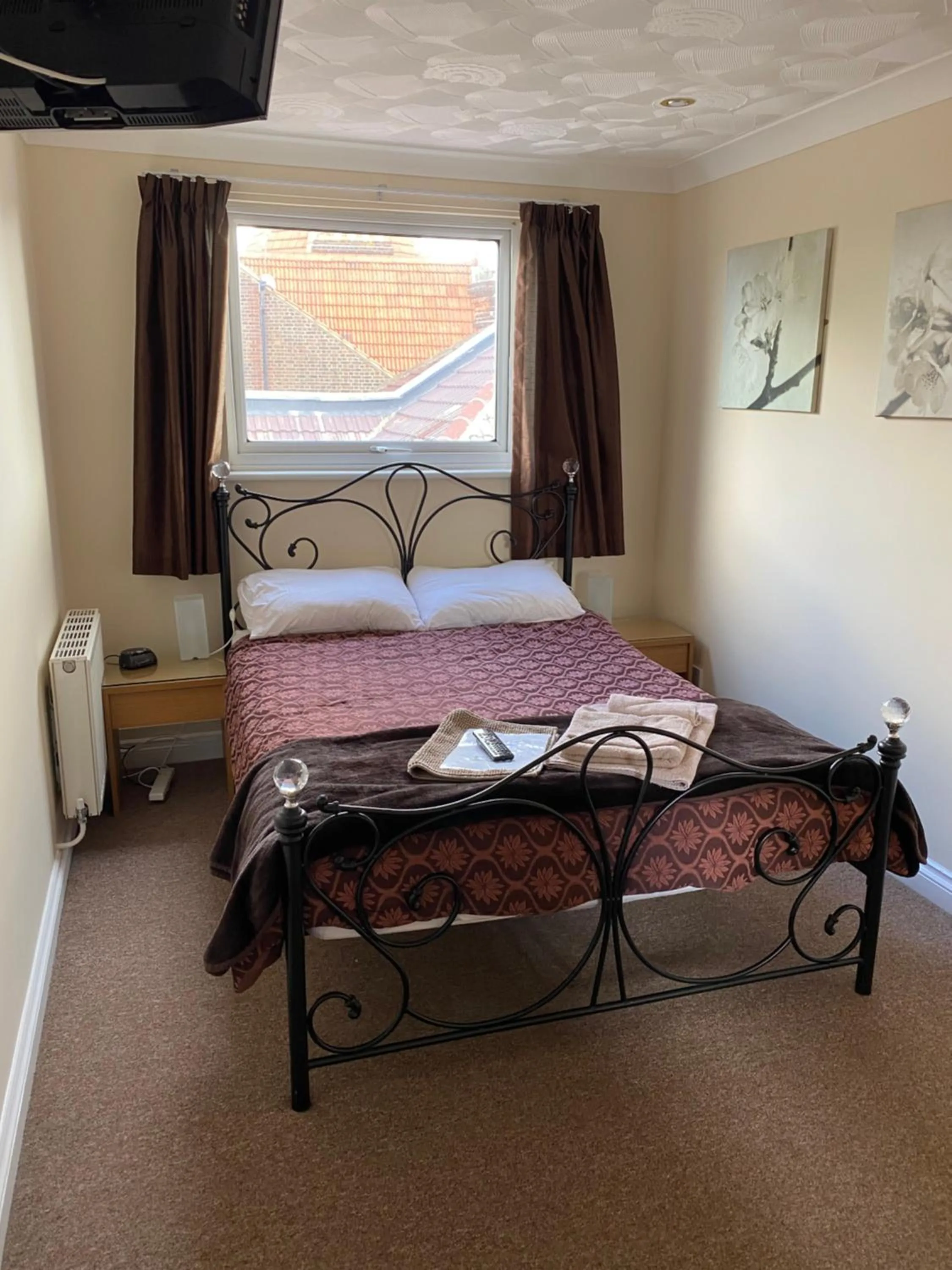 Bed in Waverley Park Lodge