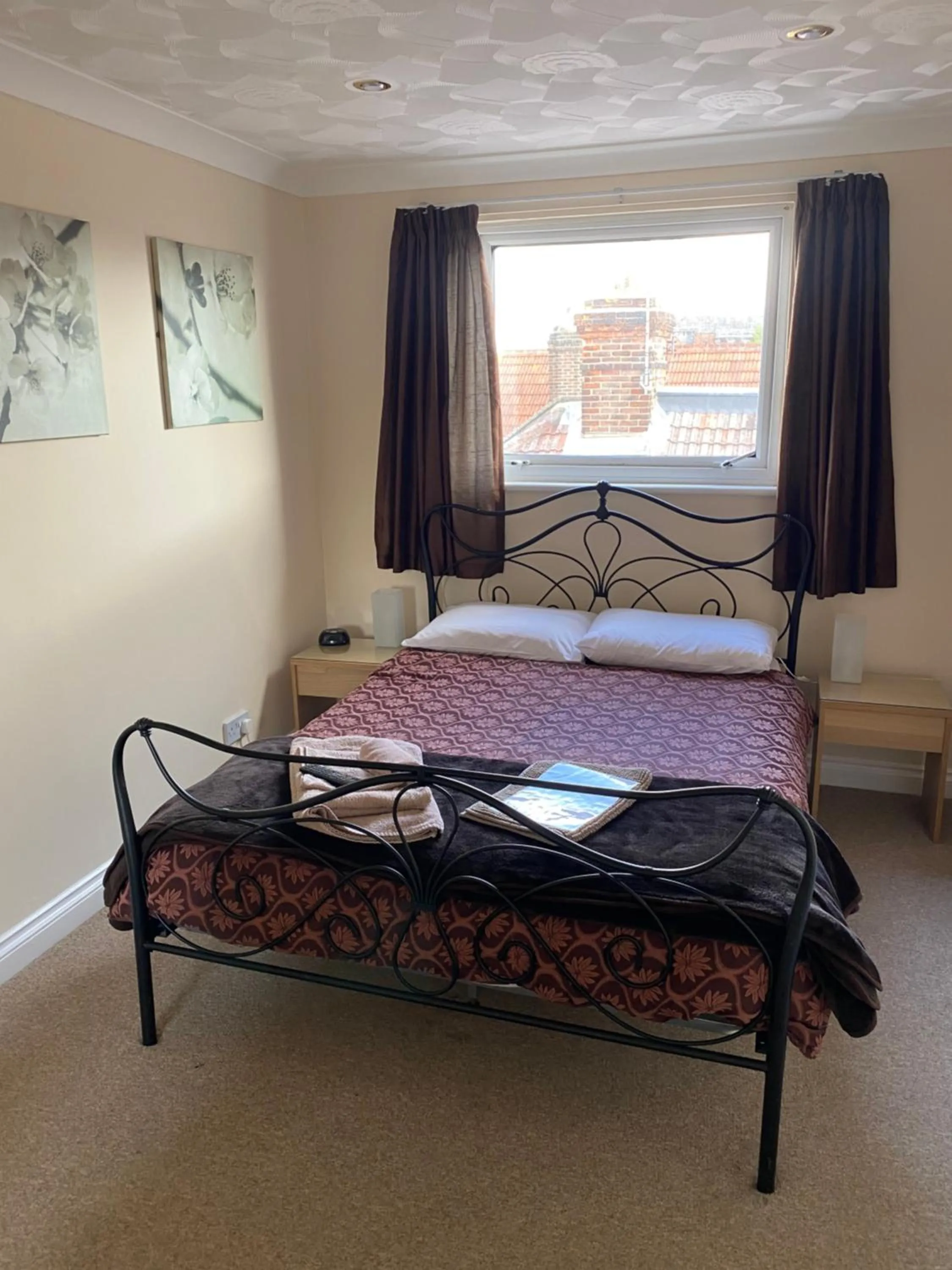 Bed in Waverley Park Lodge